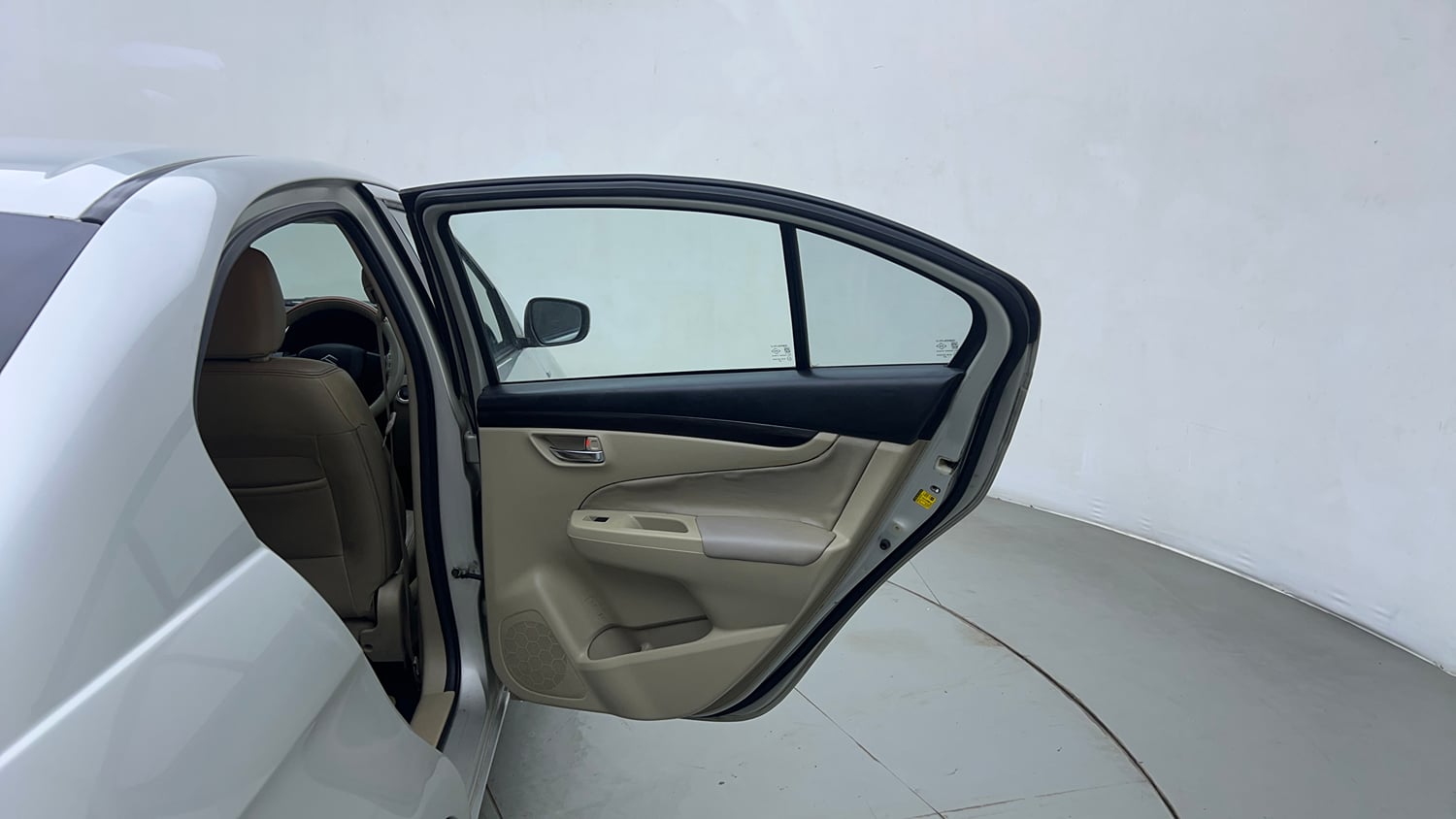 Used 2015 Maruti Suzuki Ciaz ZXi Petrol Manual interior RIGHT REAR DOOR OPEN VIEW