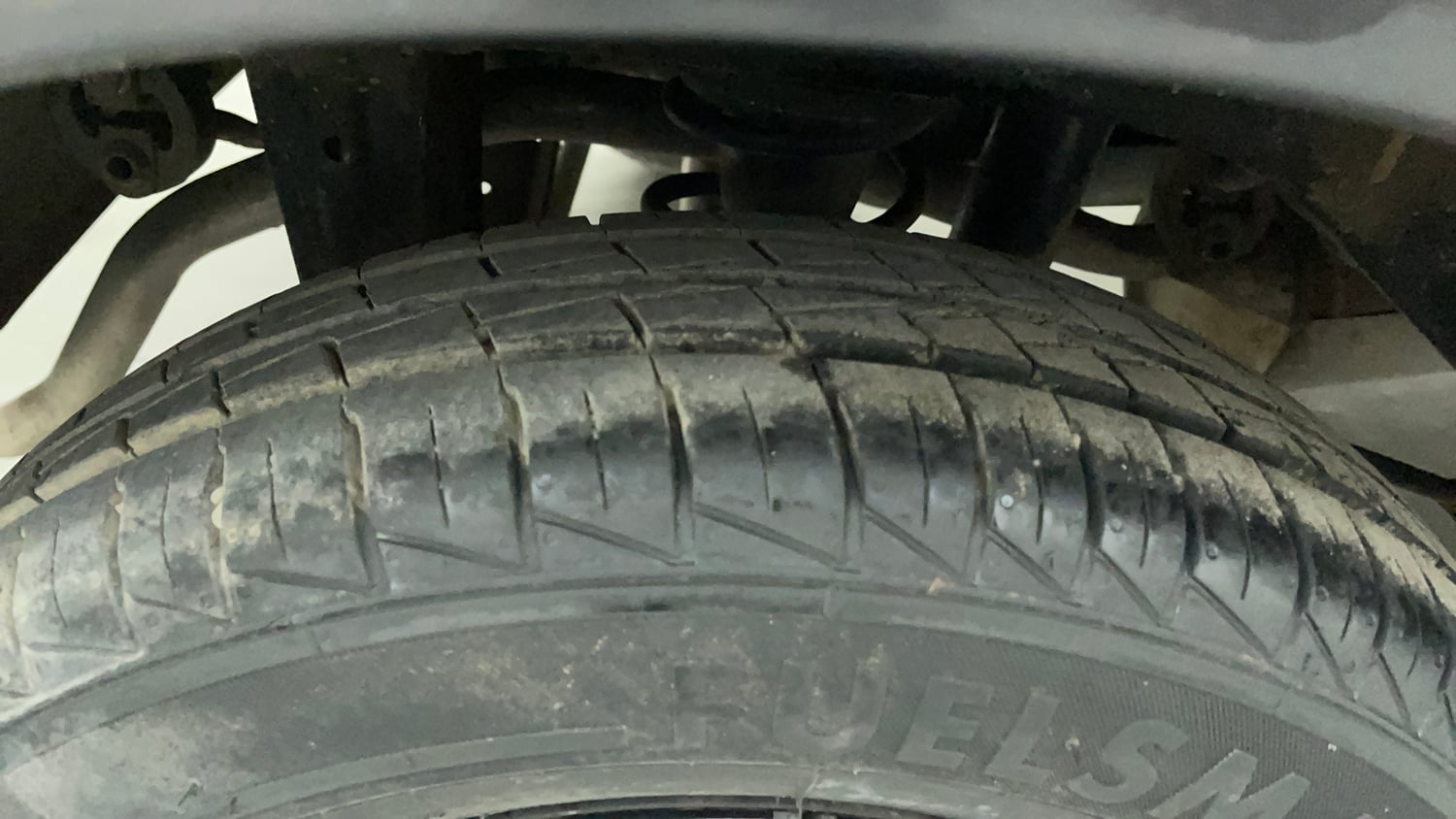 Used 2022 Maruti Suzuki Alto 800 LXi (O) Petrol Manual tyres RIGHT REAR TYRE TREAD VIEW