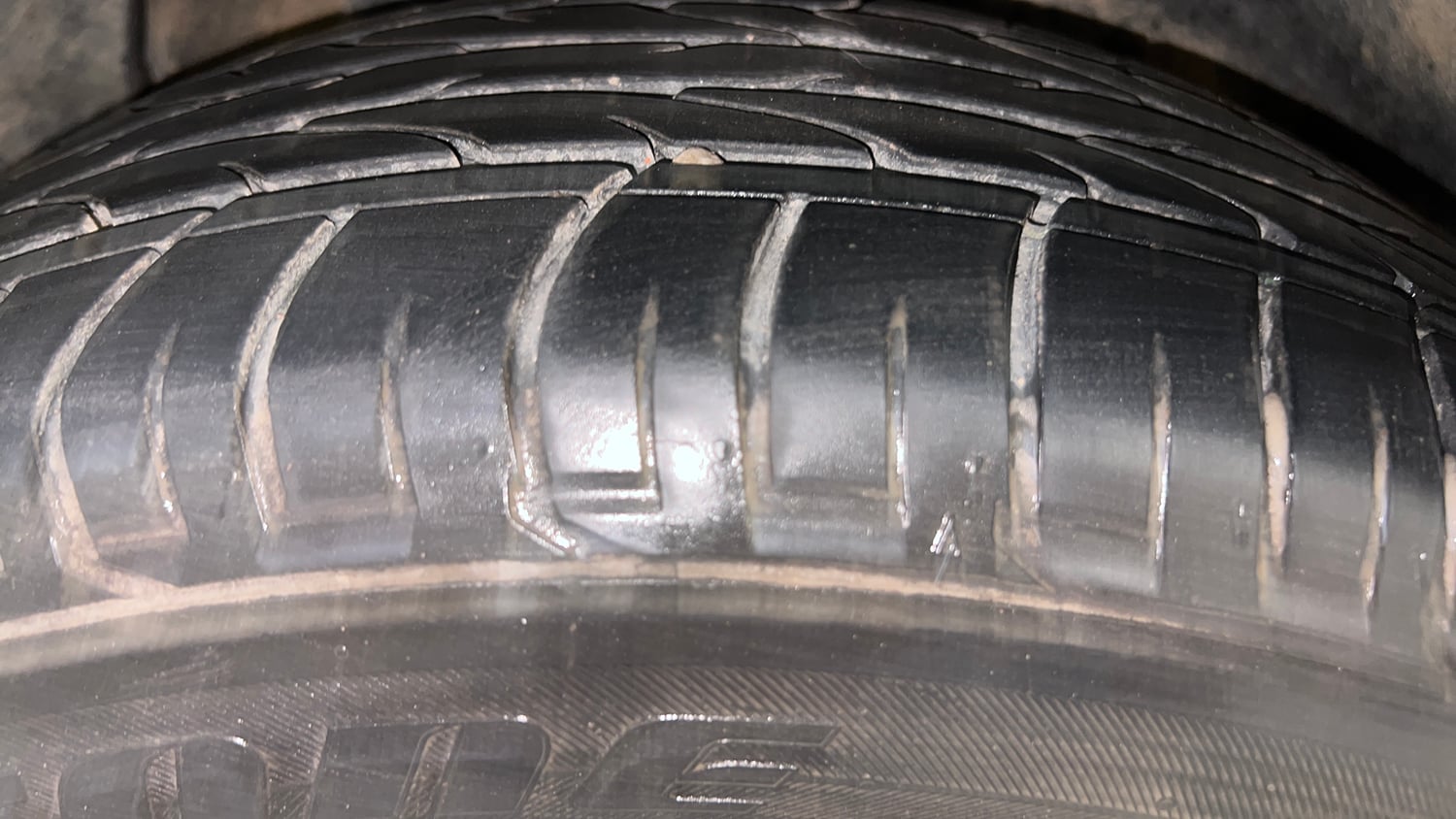 Used 2016 Hyundai Creta 1.6 SX Plus AT Petrol Petrol Automatic tyres RIGHT REAR TYRE TREAD VIEW