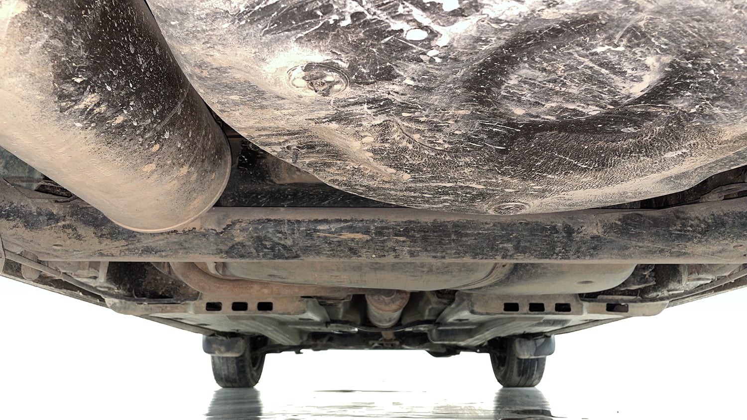Used 2019 Volkswagen Ameo Comfortline 1.0L (P) Petrol Manual extra REAR UNDERBODY VIEW (TAKEN FROM REAR)