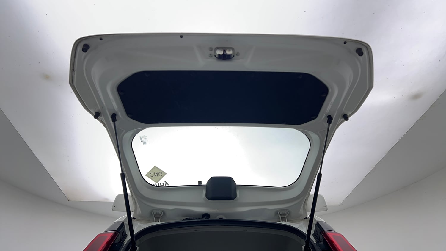 Used 2024 Maruti Suzuki Wagon R VXI 1.0 CNG Cng Manual interior DICKY DOOR OPEN VIEW