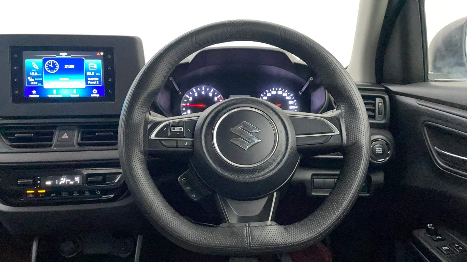 Used 2024 Maruti Suzuki Swift VXi (O) AMT Petrol Automatic interior STEERING VIEW