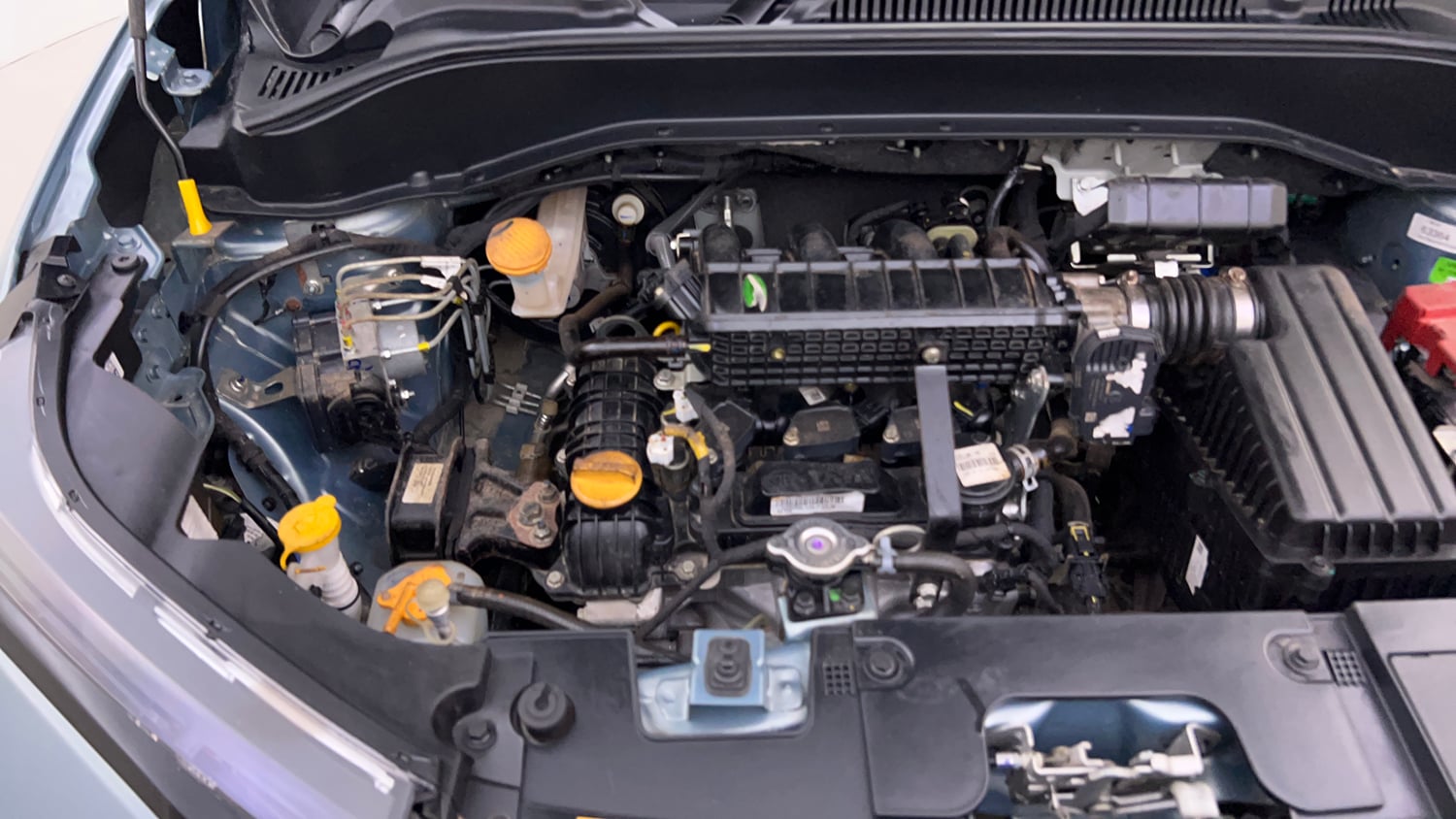 Used 2023 Tata Punch Adventure Rhythm Pack MT Petrol Manual engine ENGINE RIGHT SIDE VIEW