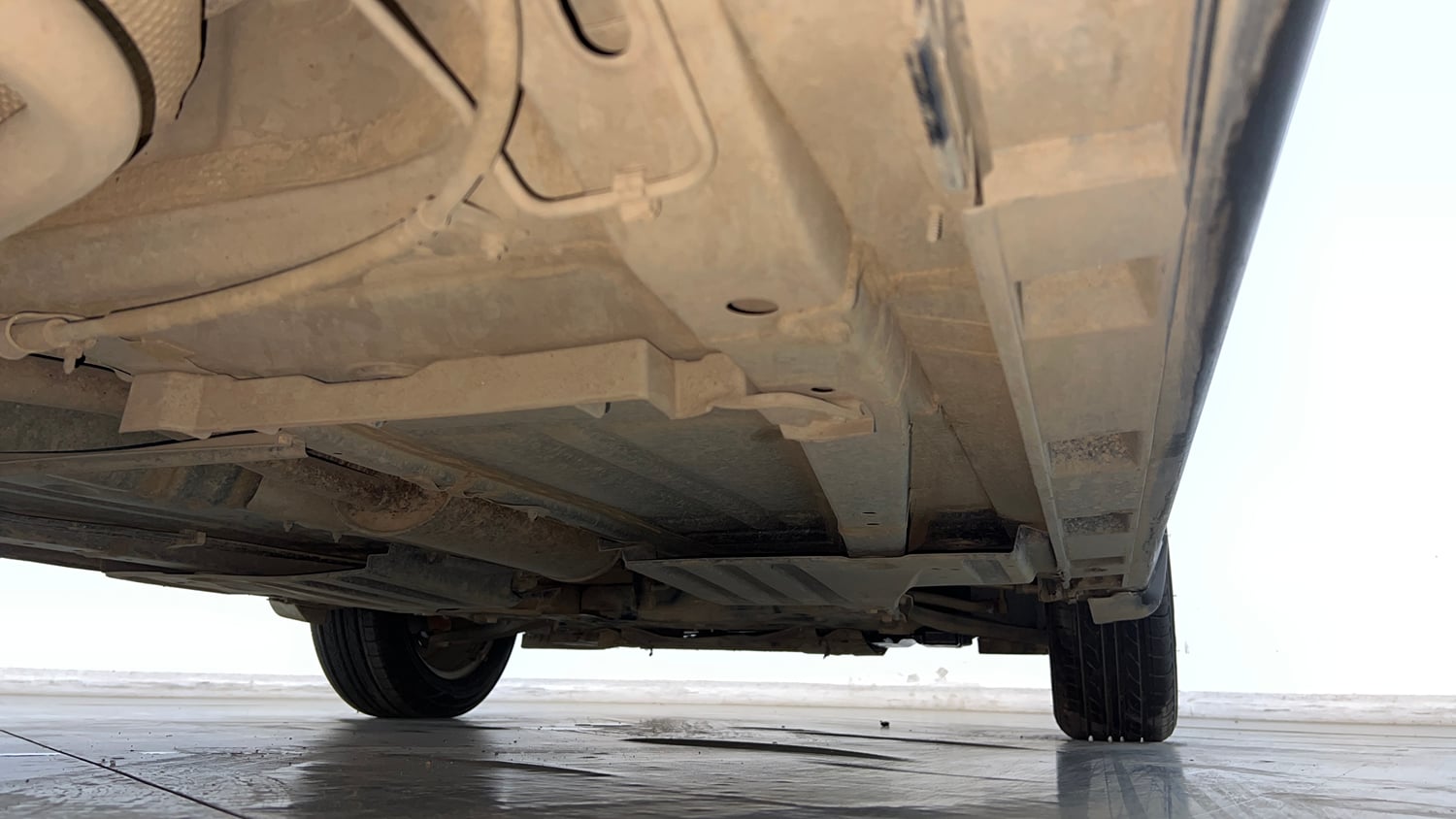 Used 2023 Maruti Suzuki Fronx Delta 1.2L MT Petrol Manual extra REAR RIGHT UNDERBODY VIEW