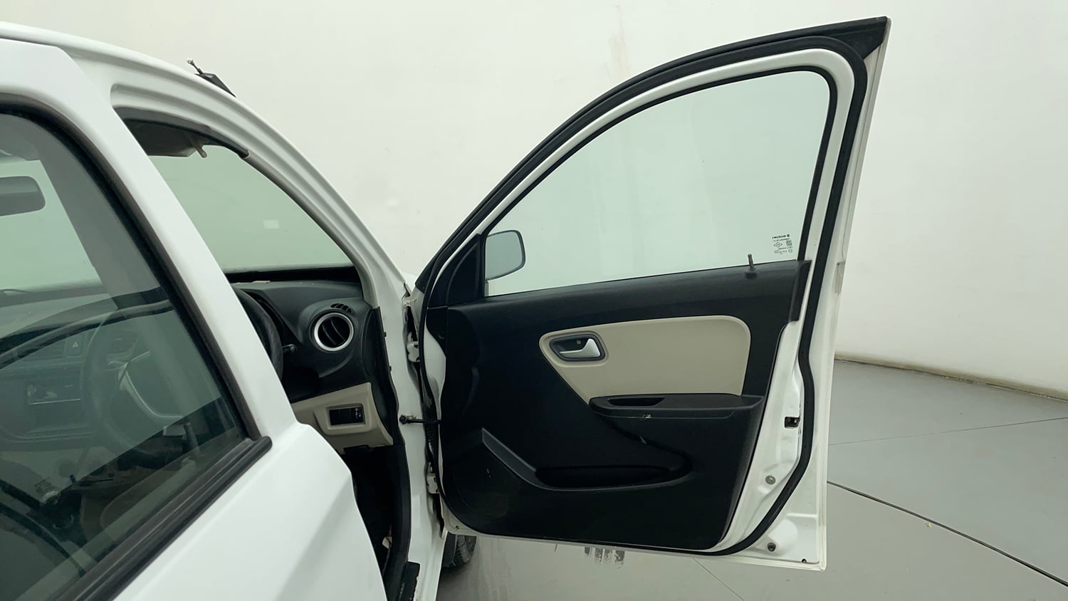 Used 2020 Maruti Suzuki Alto 800 LXi Petrol Manual interior RIGHT FRONT DOOR OPEN VIEW