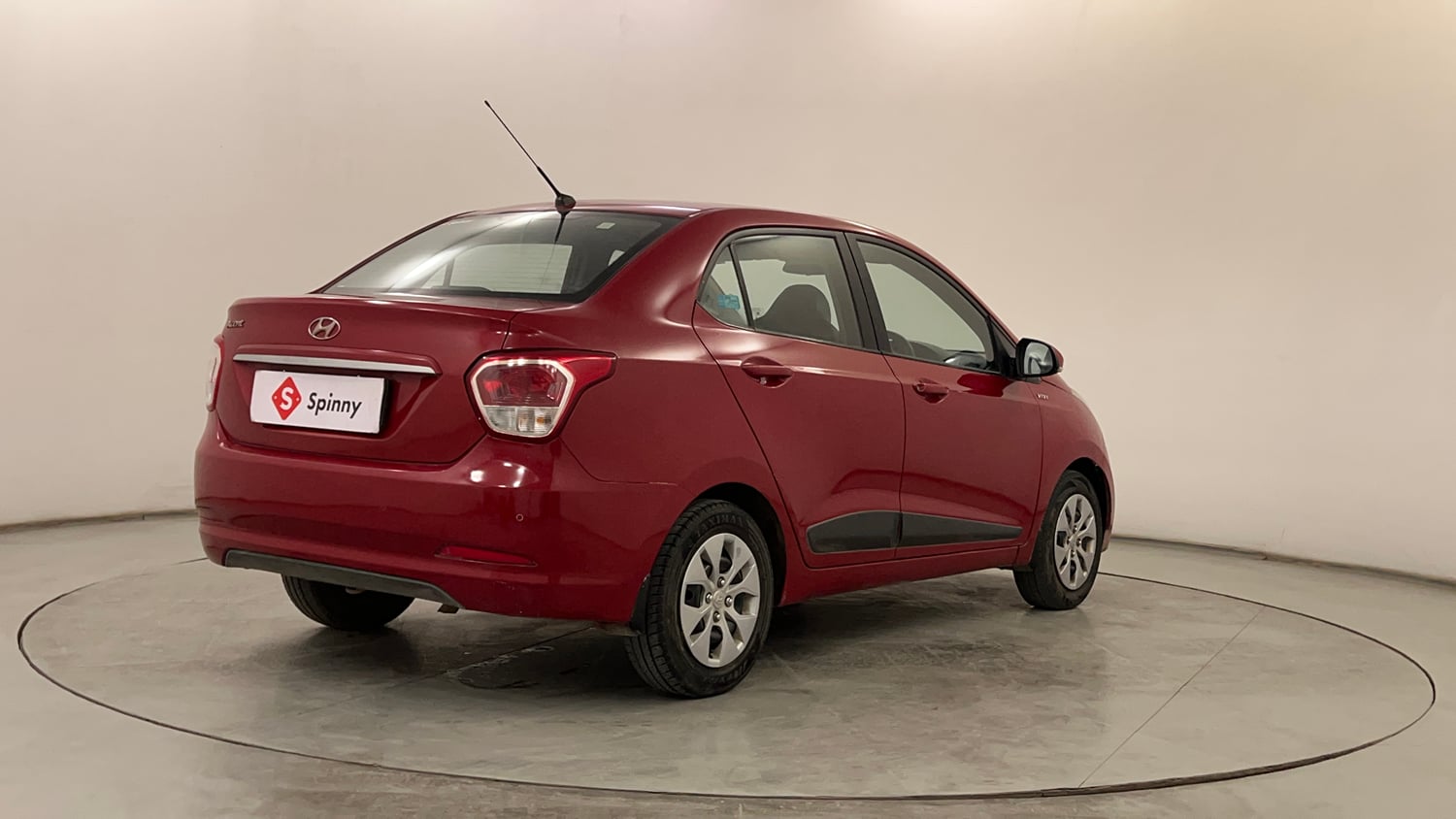 Used 2015 Hyundai Xcent S 1.2 Petrol Manual exterior RIGHT REAR CORNER VIEW
