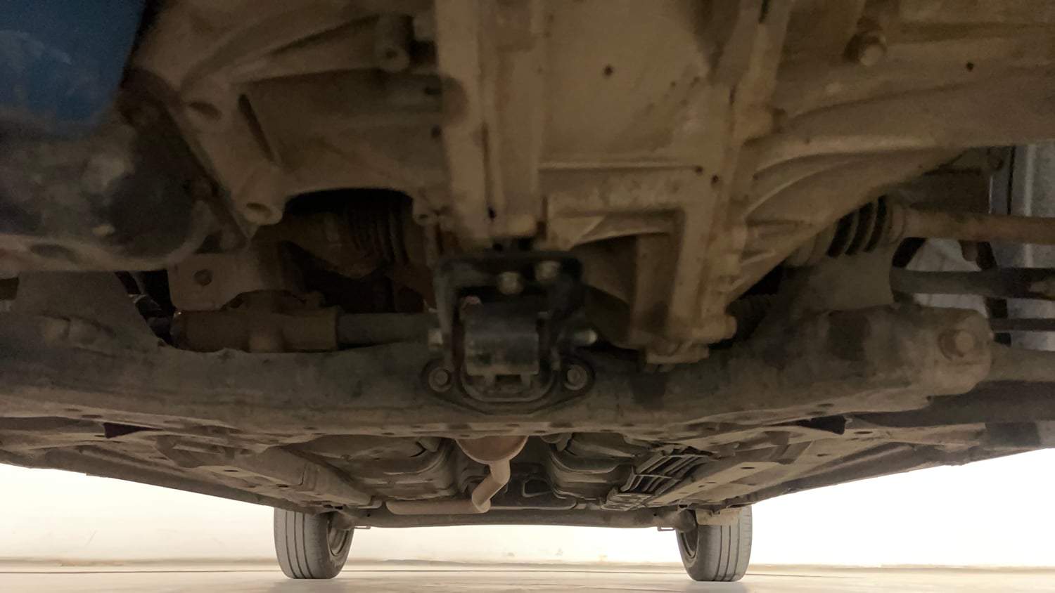 Used 2024 Hyundai Exter SX 1.2 CNG MT Cng Manual extra FRONT LEFT UNDERBODY VIEW