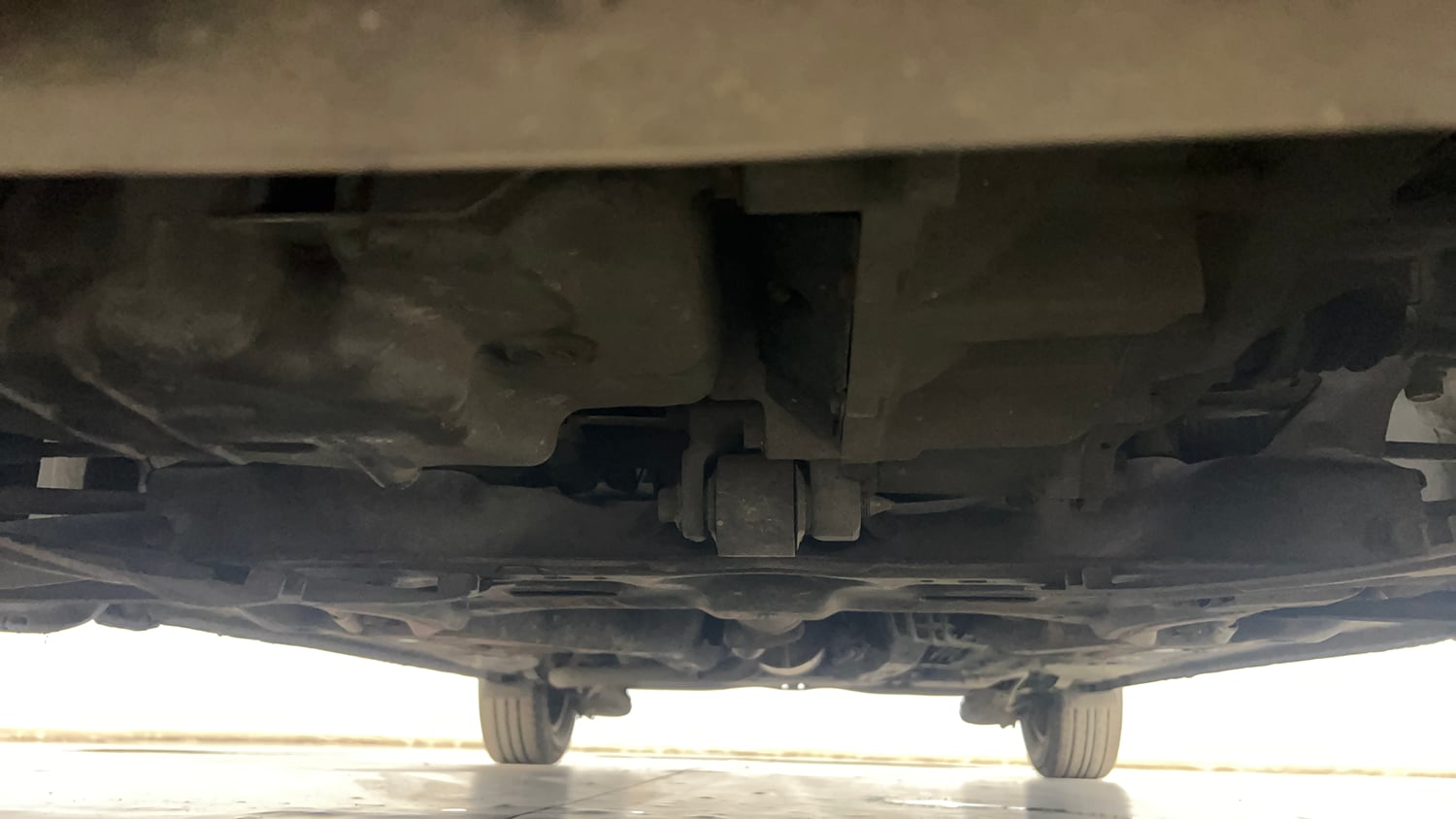 Used 2013 Honda Amaze 1.2 S i-VTEC Petrol Manual extra FRONT LEFT UNDERBODY VIEW