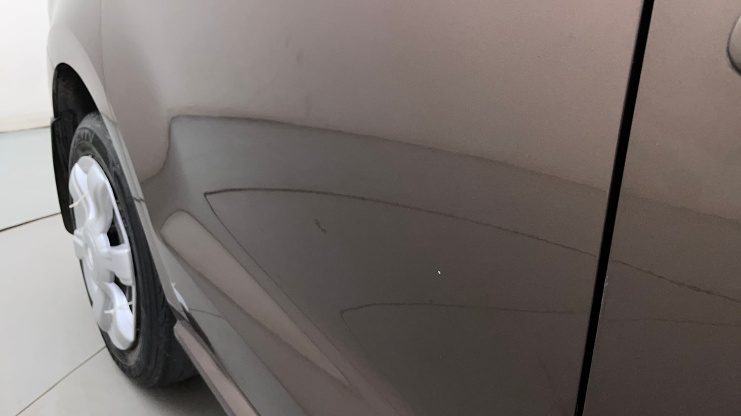 Used 2019 Volkswagen Ameo Comfortline 1.0L (P) Petrol Manual dents MINOR DENT