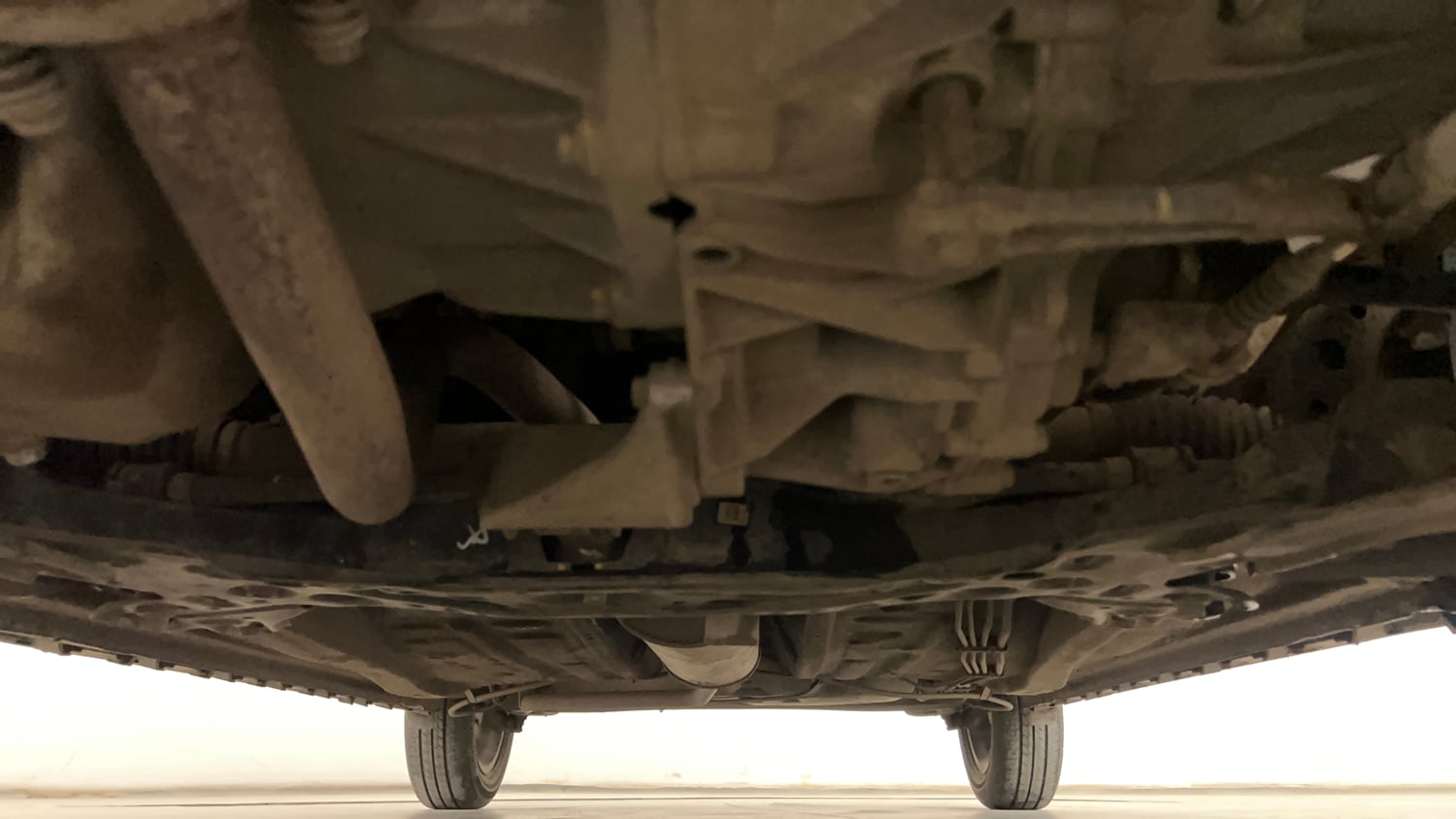 Used 2022 Maruti Suzuki Ignis Zeta 1.2 MT Petrol Manual extra FRONT LEFT UNDERBODY VIEW