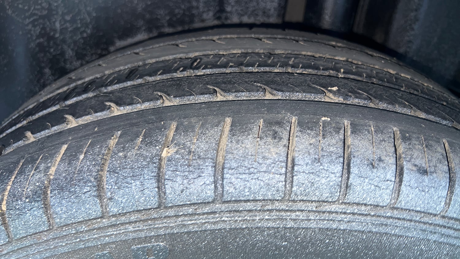 Used 2018 Maruti Suzuki Ciaz Alpha 1.4 MT Petrol Manual tyres LEFT REAR TYRE TREAD VIEW