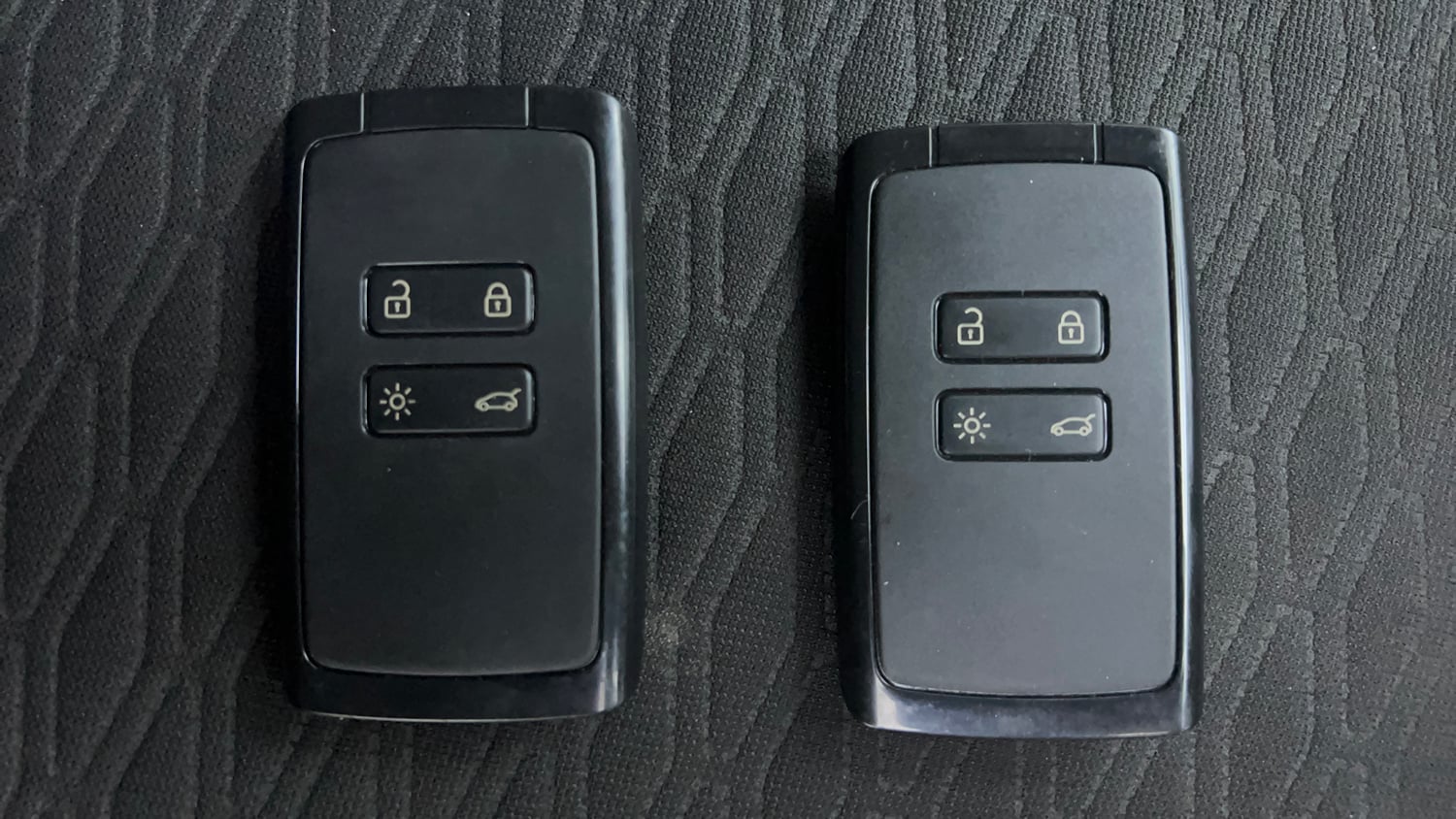 Used 2021 Renault Kiger RXZ AMT Dual Tone Petrol Automatic extra CAR KEY VIEW