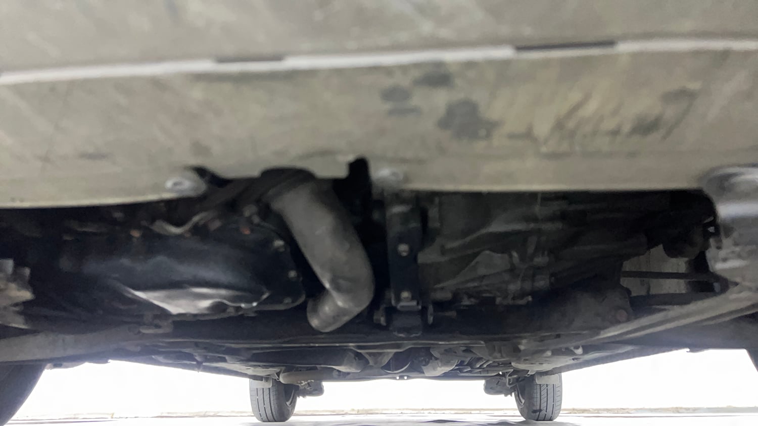 Used 2015 Honda Amaze 1.5 S i-DTEC Diesel Manual extra FRONT LEFT UNDERBODY VIEW