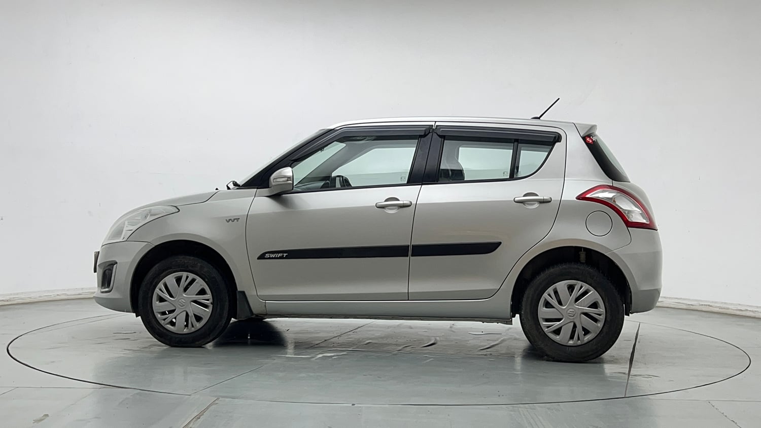 Used 2015 Maruti Suzuki Swift VXi Petrol Manual exterior LEFT SIDE VIEW