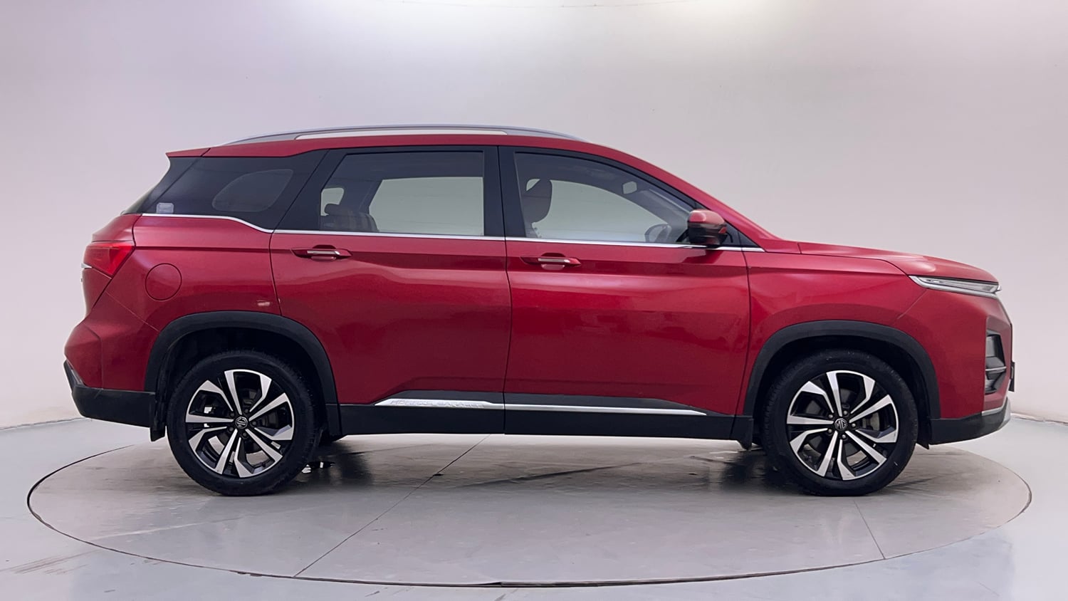 Used 2024 MG Motors Hector Plus Savvy Pro 1.5 Turbo Petrol CVT 7 STR Petrol Automatic exterior RIGHT SIDE VIEW