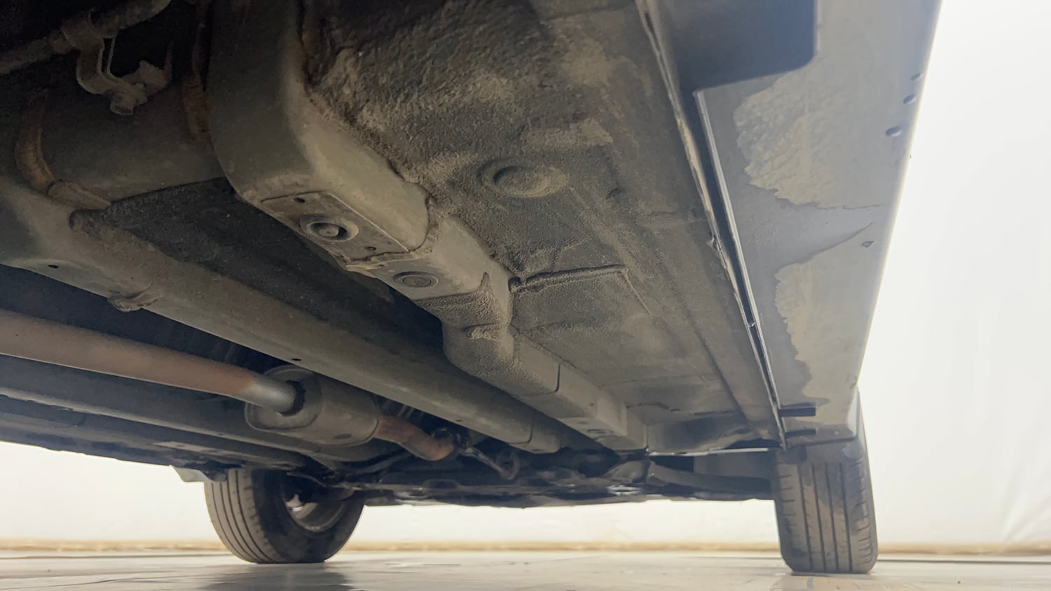 Used 2017 Hyundai Creta SX Plus 1.6  Petrol Petrol Manual extra REAR RIGHT UNDERBODY VIEW