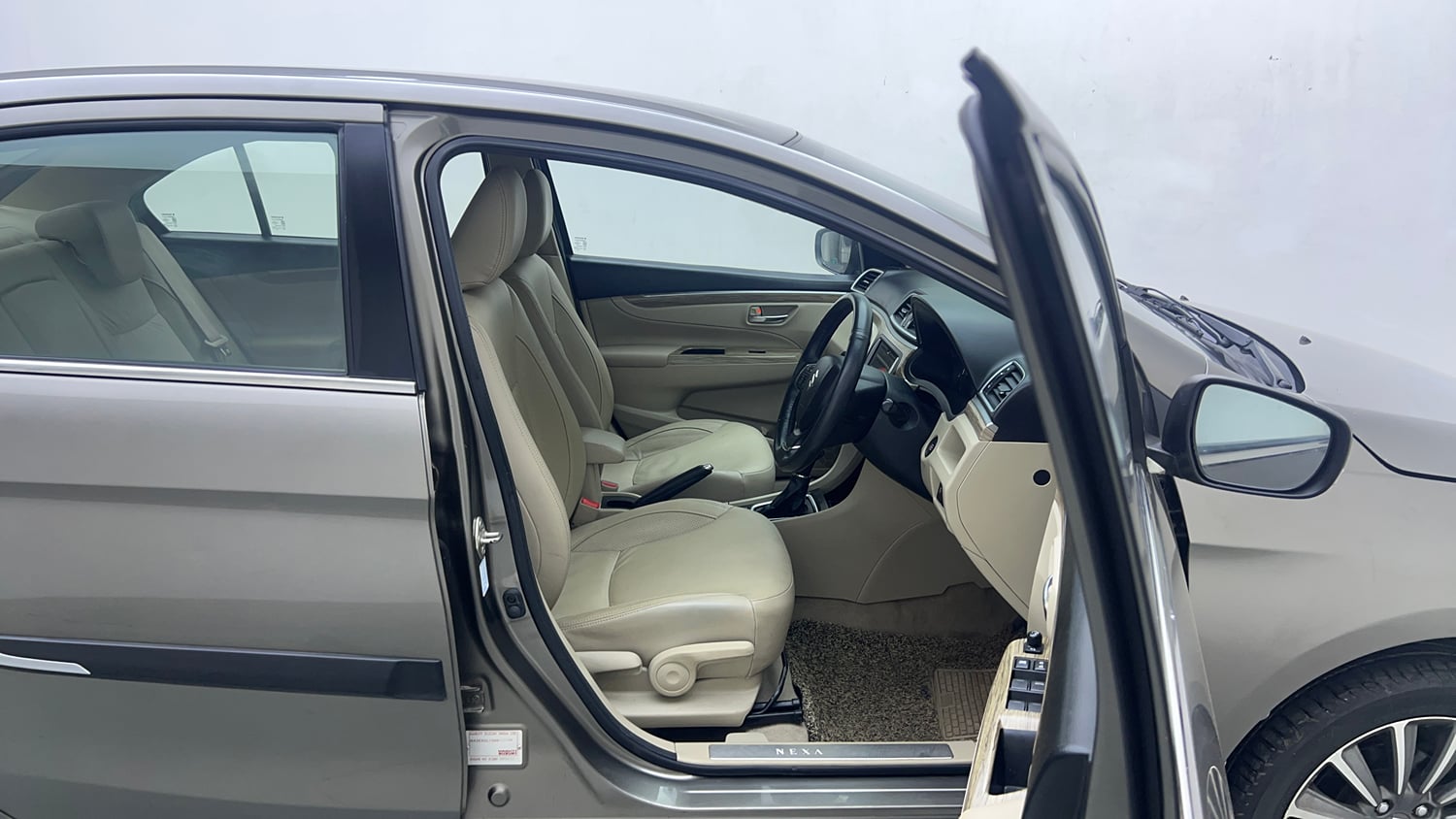Used 2020 Maruti Suzuki Ciaz Alpha 1.5 AT Petrol Automatic interior RIGHT SIDE FRONT DOOR CABIN VIEW