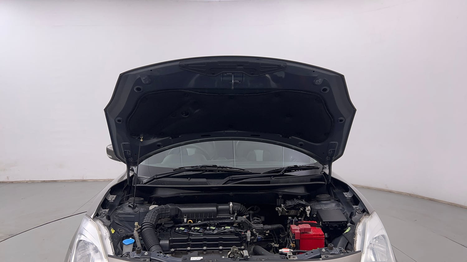 Used 2020 Maruti Suzuki Swift VXi Petrol Manual engine ENGINE & BONNET OPEN FRONT VIEW