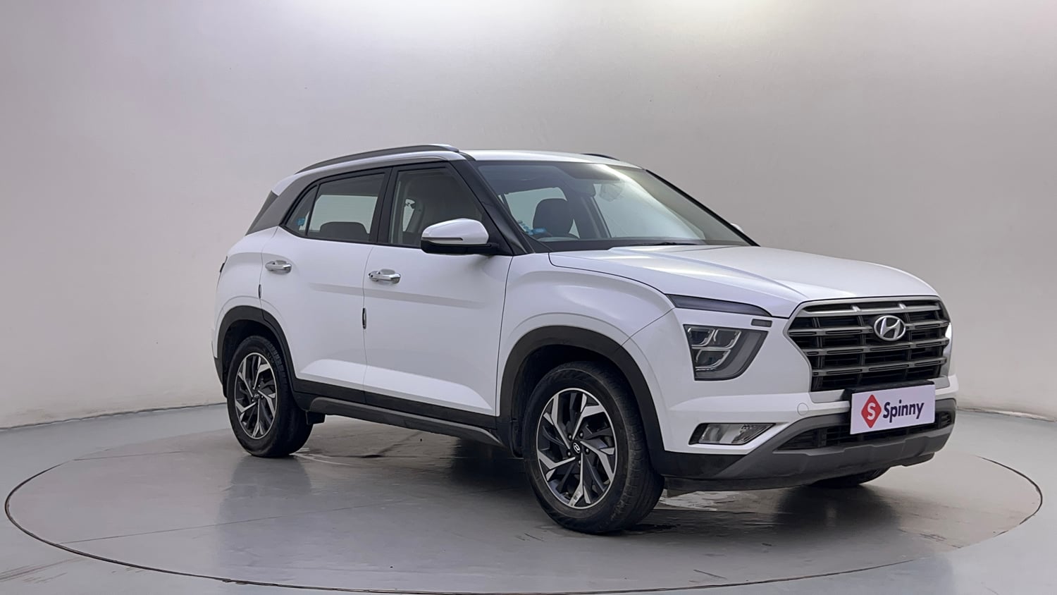 Used 2023 Hyundai Creta SX 1.5 Petrol Petrol Manual exterior RIGHT FRONT CORNER VIEW
