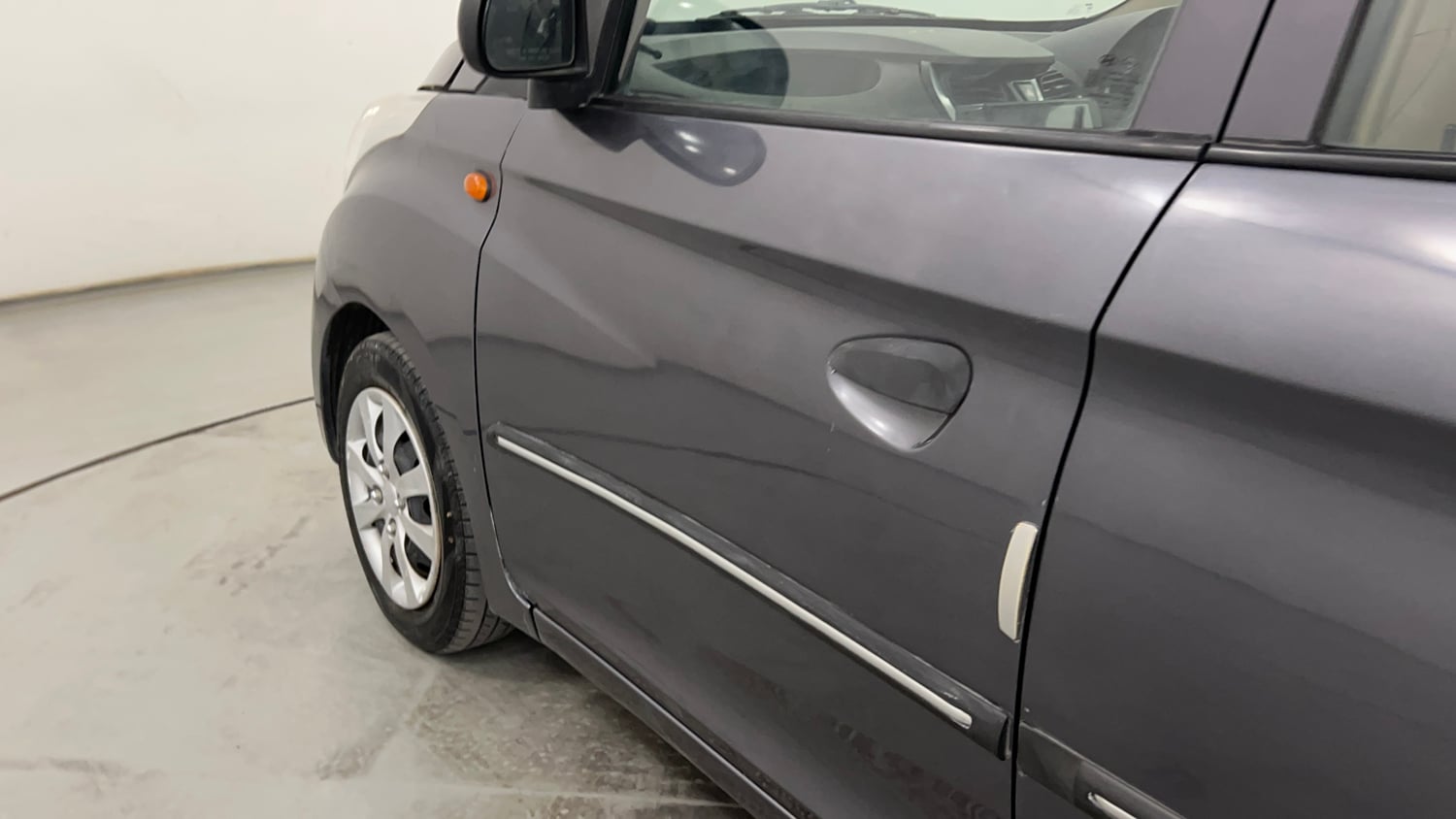 Used 2017 Hyundai Eon Magna + Petrol Manual dents MINOR SCRATCH