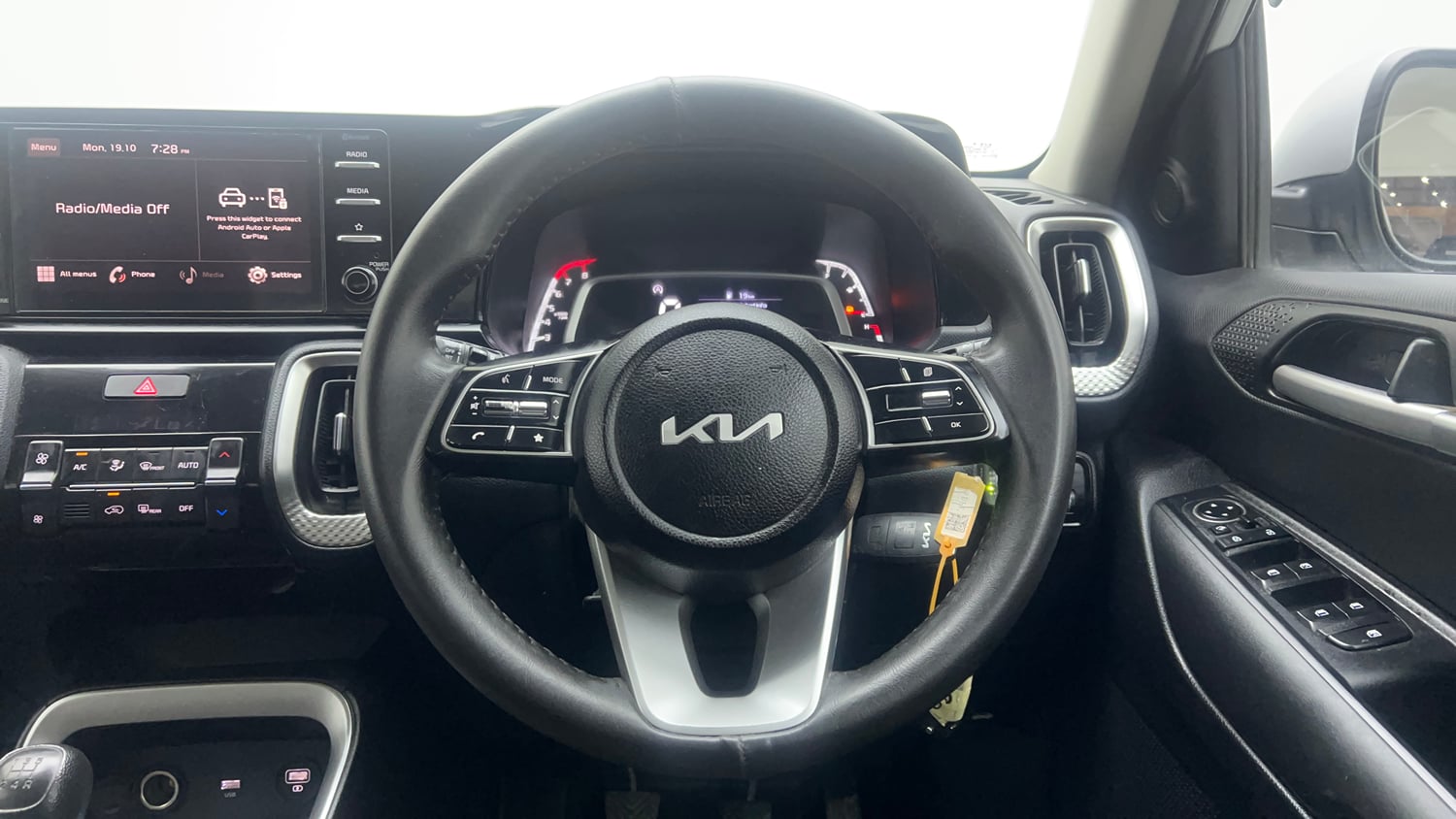 Used 2024 Kia Sonet HTK Plus 1.2 Petrol+Cng (outside fitted) Cng Manual interior STEERING VIEW