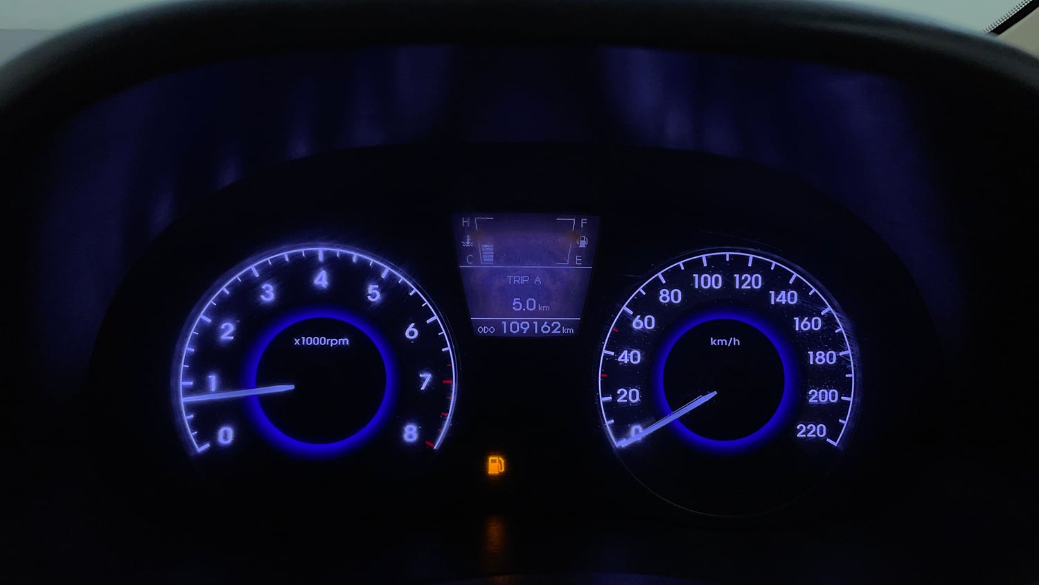 Used 2013 Hyundai Verna Fluidic 1.6 VTVT SX Petrol Manual interior CLUSTERMETER VIEW
