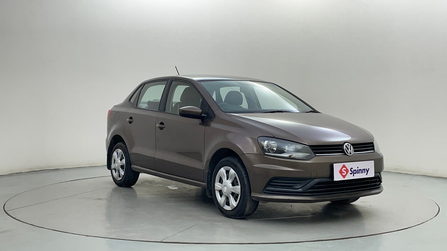 Used 2019 Volkswagen Ameo Comfortline 1.0L (P) Petrol Manual exterior RIGHT FRONT CORNER VIEW