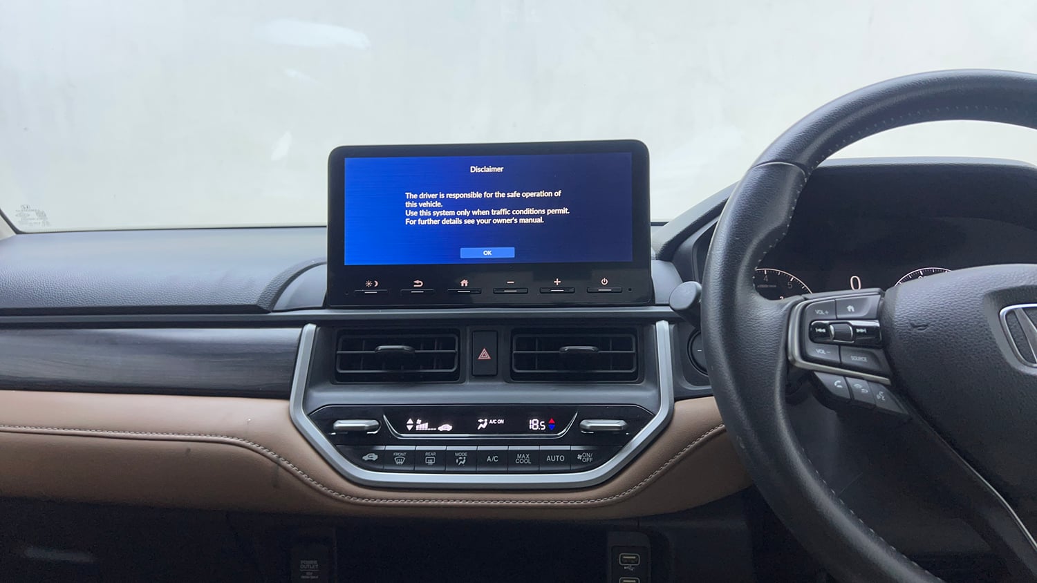 Used 2024 Honda Elevate ZX MT Petrol Manual interior MUSIC SYSTEM & AC CONTROL VIEW