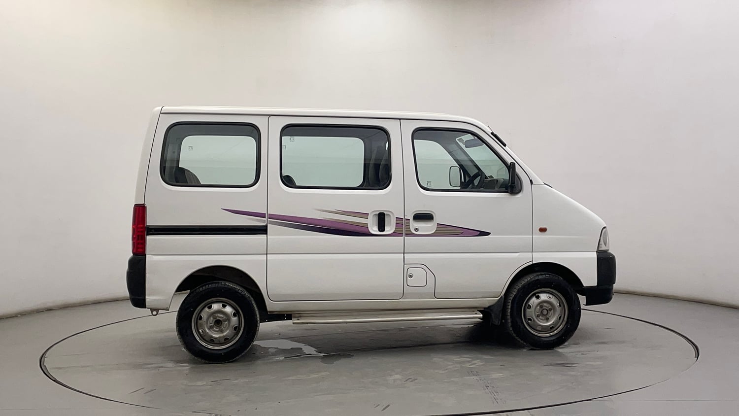 Used 2016 Maruti Suzuki Eeco 5 STR WITH A/C+HTR Petrol Manual exterior RIGHT SIDE VIEW
