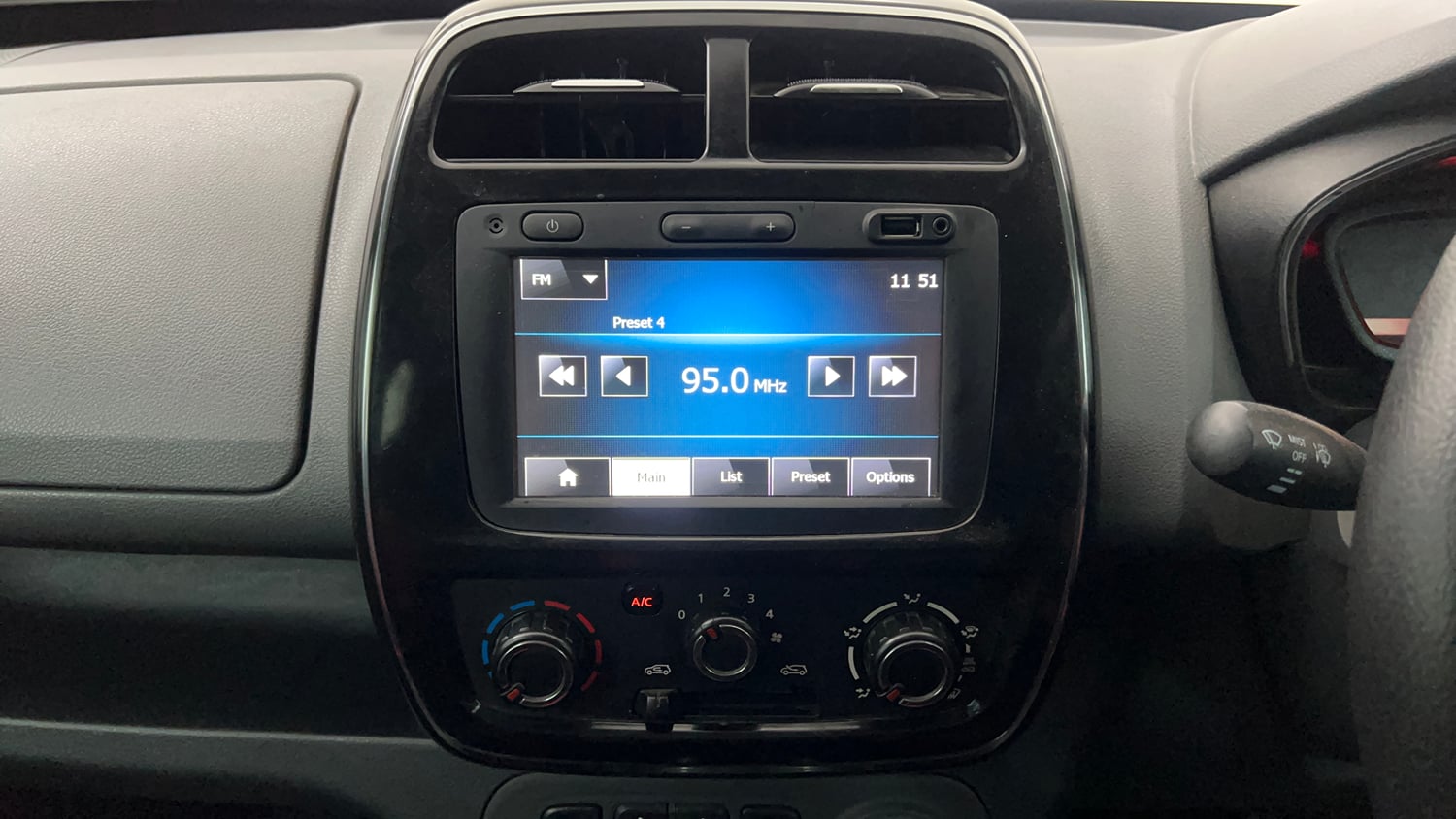 Used 2016 Renault Kwid RXT CNG (Outside Fitted) Cng Manual interior MUSIC SYSTEM & AC CONTROL VIEW