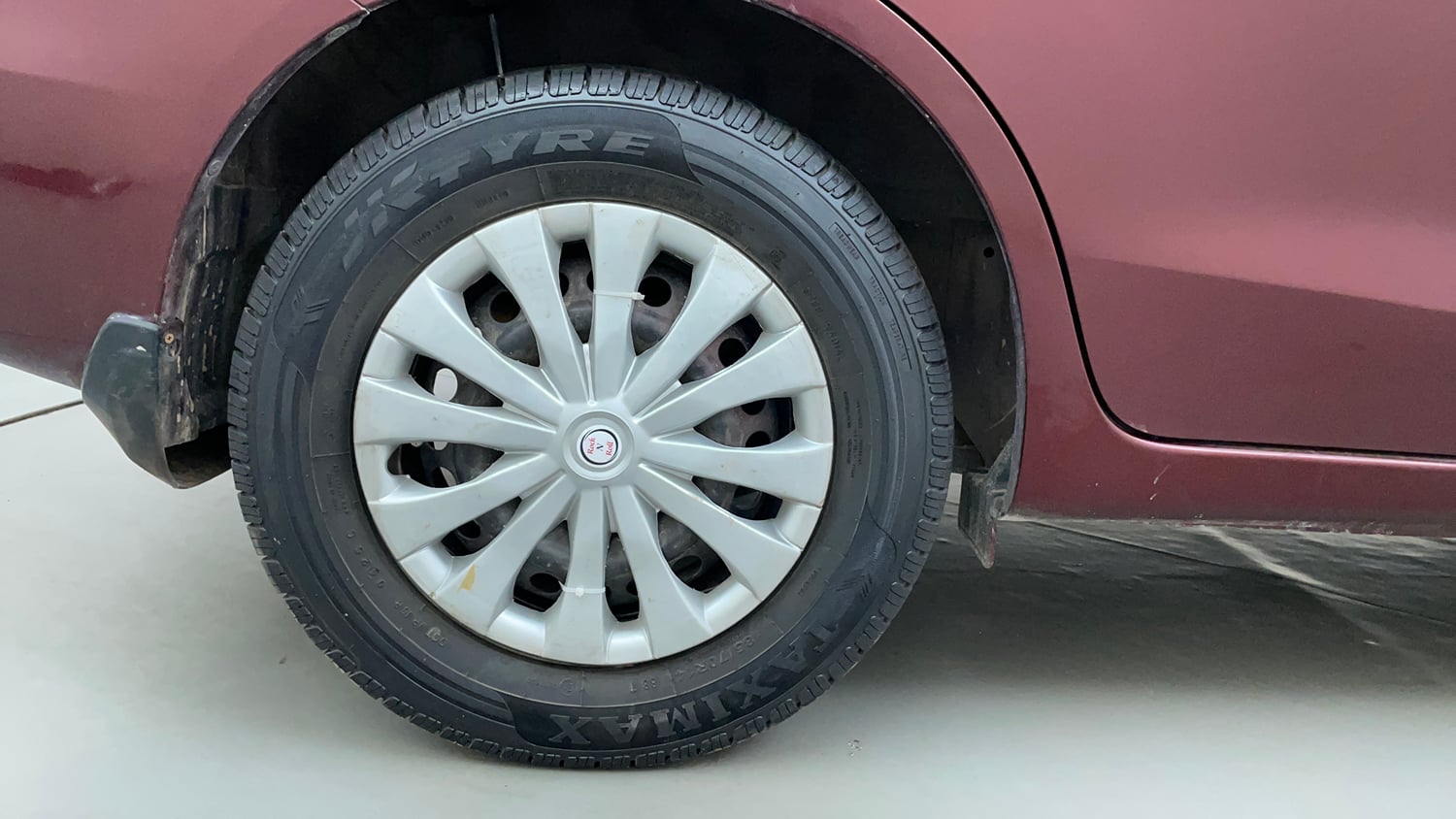 Used 2013 Honda Amaze 1.5 S i-DTEC Diesel Manual tyres RIGHT REAR TYRE RIM VIEW