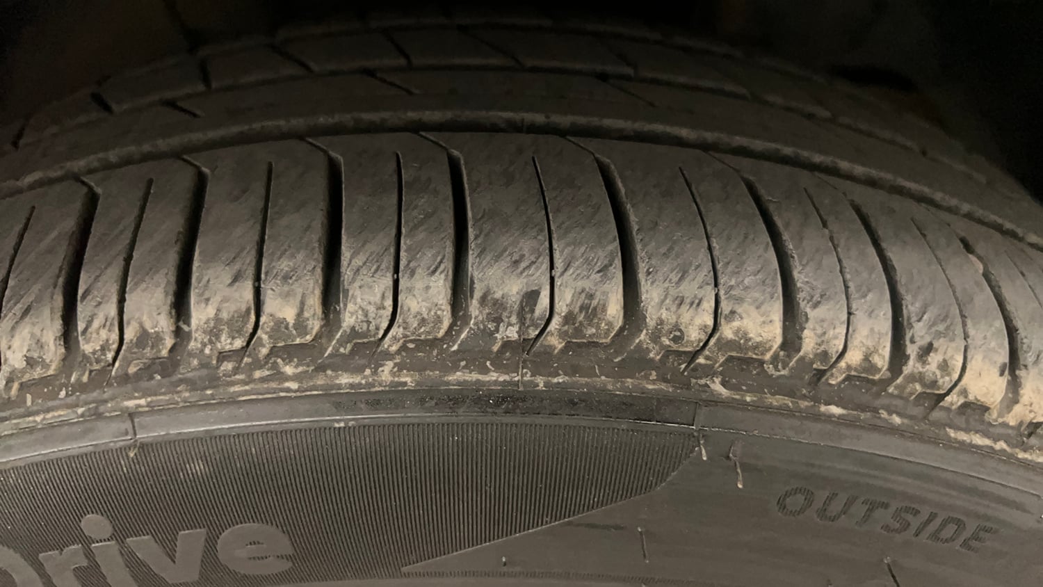 Used 2019 Tata Tigor Revotron XZA Petrol Automatic tyres RIGHT FRONT TYRE TREAD VIEW