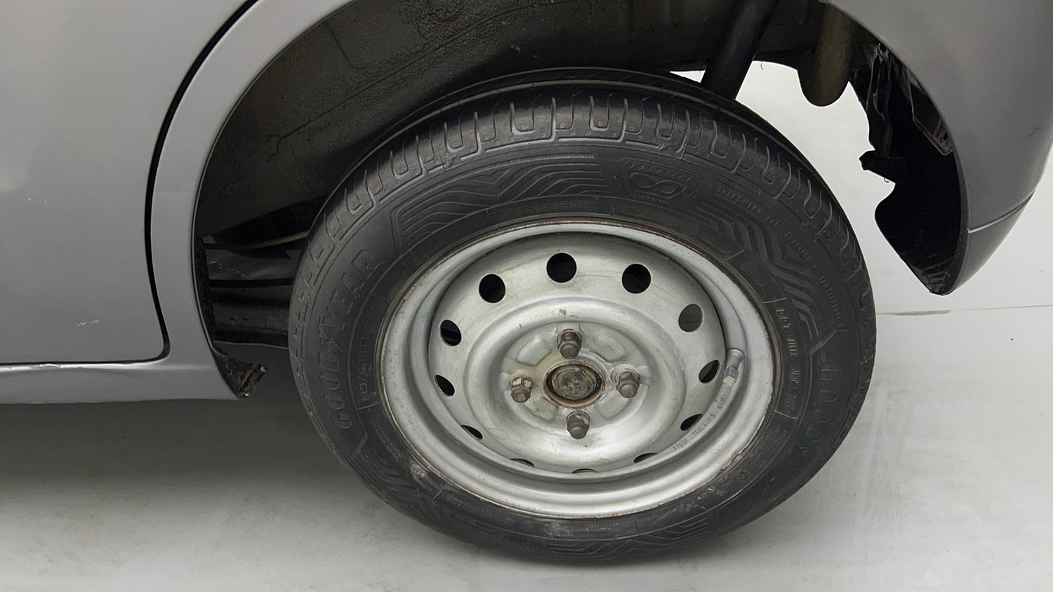 Used 2017 Maruti Suzuki Wagon R 1.0 LXI CNG (outside fitted) Cng Manual tyres LEFT REAR TYRE RIM VIEW