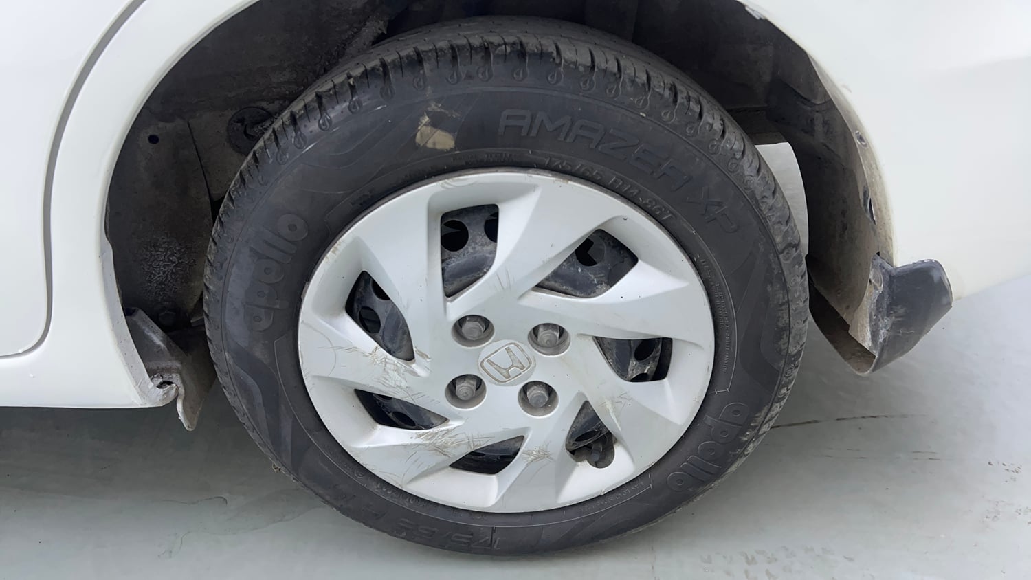 Used 2015 Honda Amaze 1.5 S i-DTEC Diesel Manual tyres LEFT REAR TYRE RIM VIEW