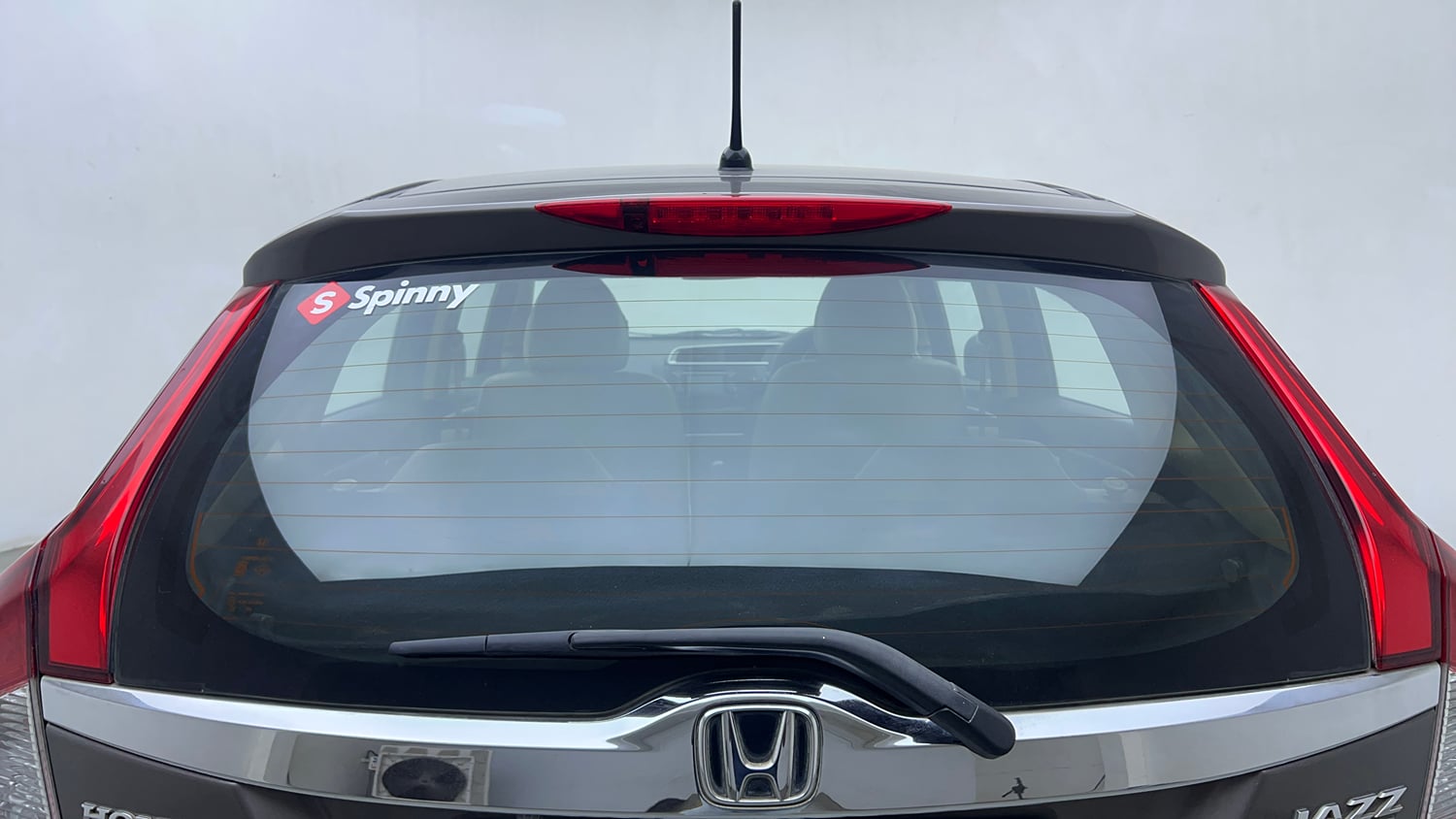 Used 2016 Honda Jazz V AT Petrol Petrol Automatic exterior BACK WINDSHIELD VIEW