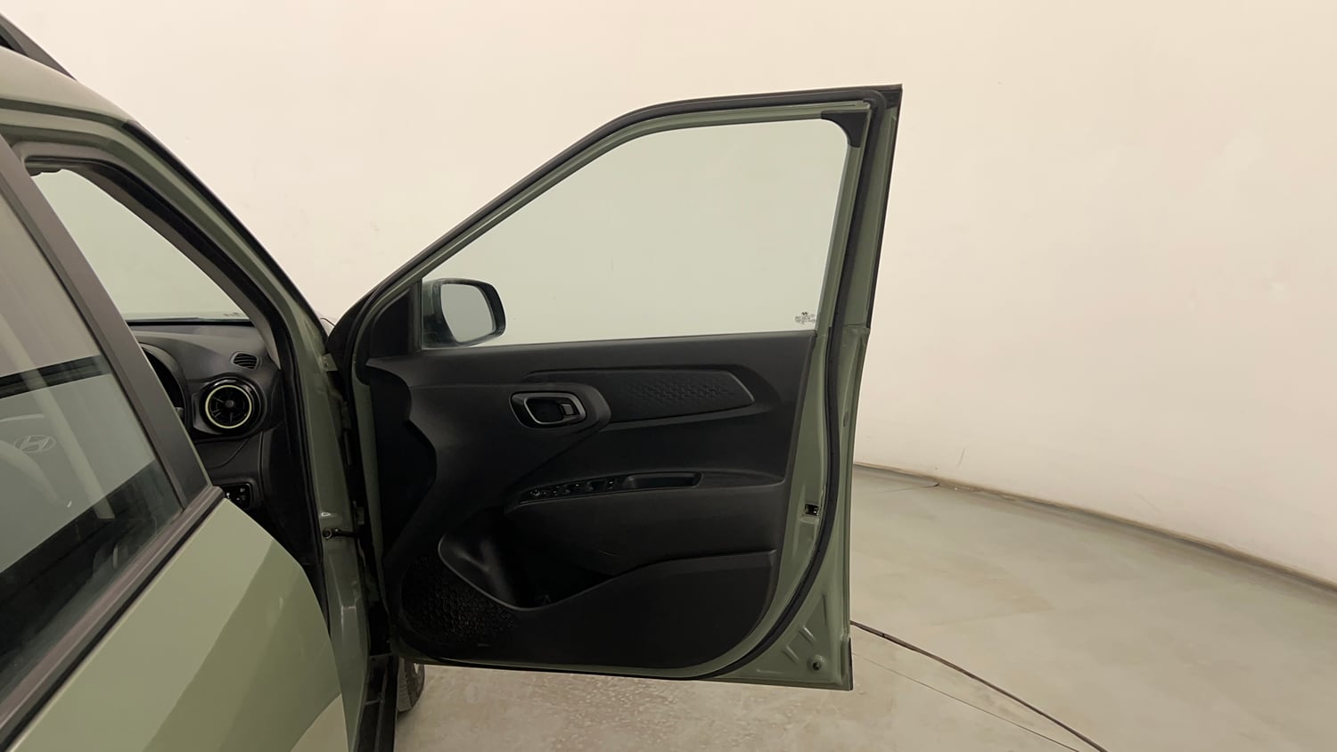 Used 2024 Hyundai Exter SX 1.2 CNG MT Cng Manual interior RIGHT FRONT DOOR OPEN VIEW