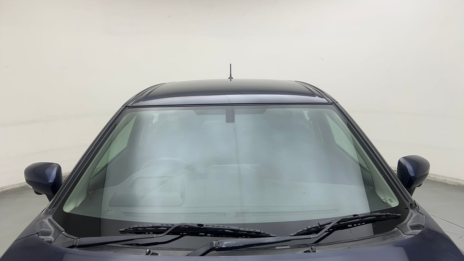 Used 2022 Maruti Suzuki Baleno Alpha AGS Petrol Automatic exterior FRONT WINDSHIELD VIEW
