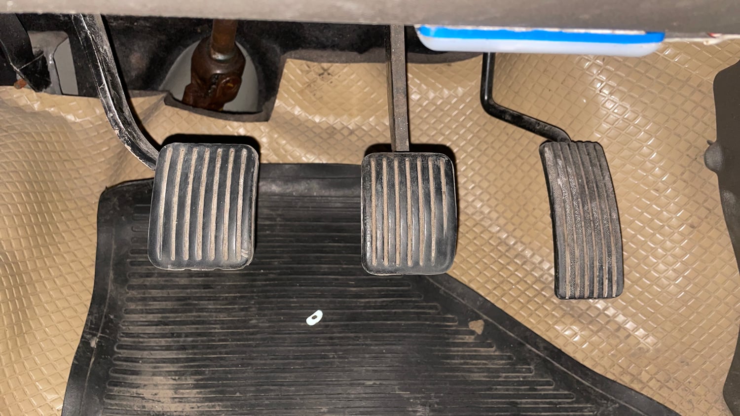 Used 2012 Hyundai i10 Magna 1.2 Kappa2 Petrol Manual interior PEDALS VIEW