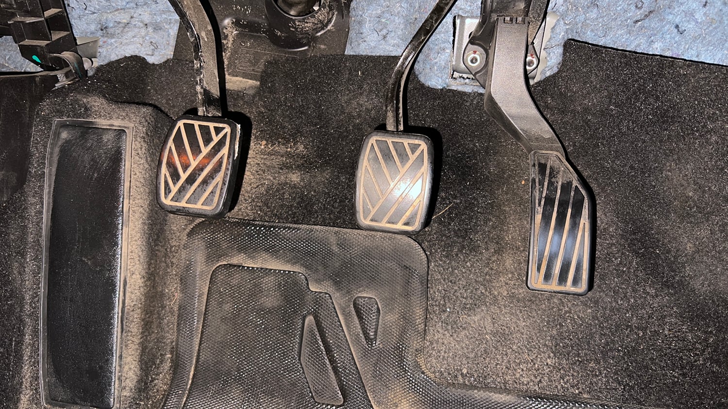 Used 2023 Maruti Suzuki Grand Vitara Delta Smart Hybrid Petrol Manual interior PEDALS VIEW