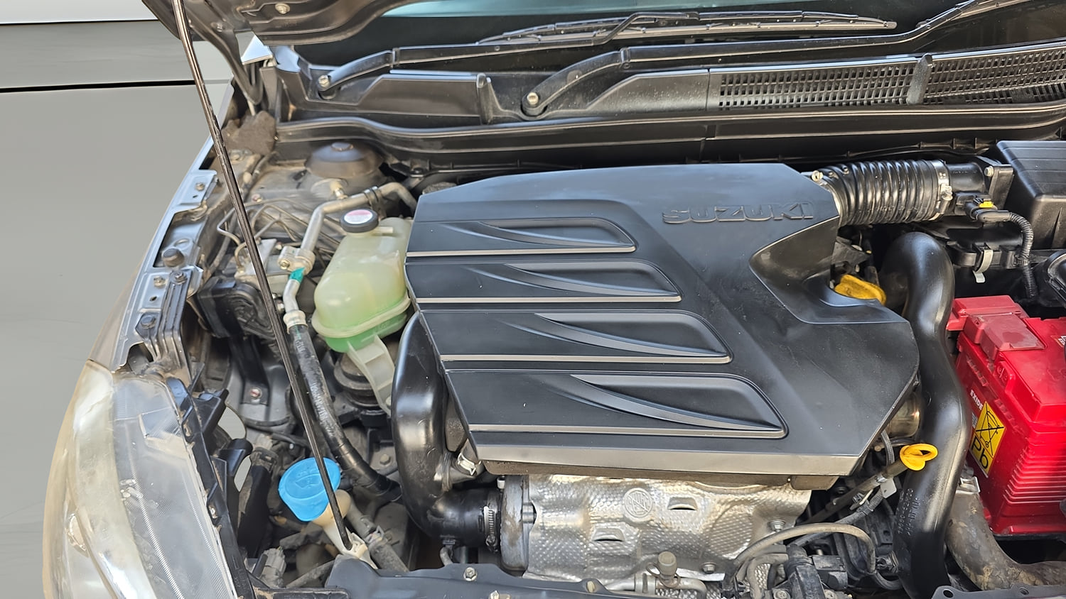Used 2016 Maruti Suzuki S-Cross Alpha 1.6 Diesel Manual engine ENGINE RIGHT SIDE VIEW