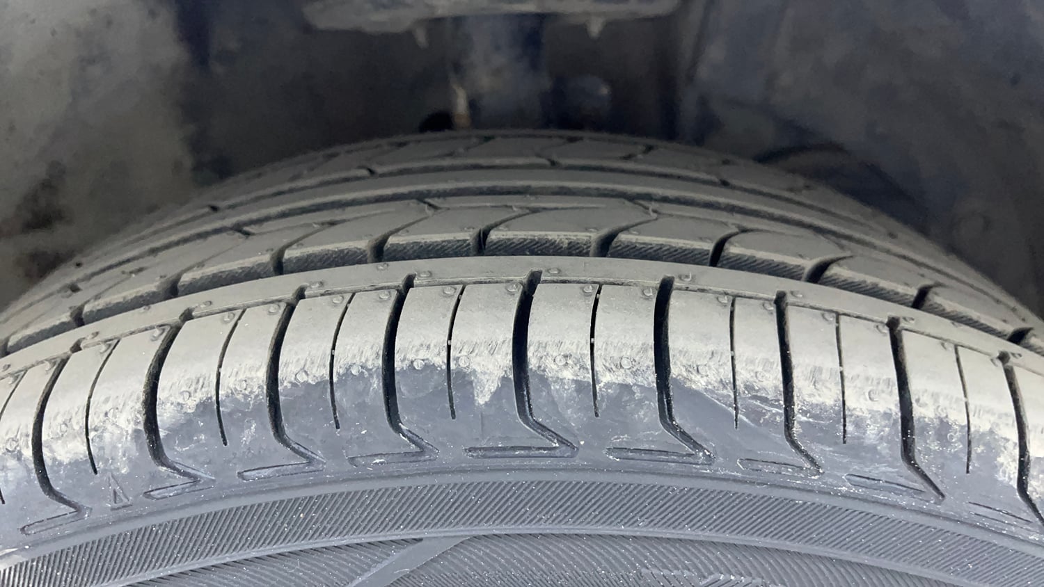 Used 2018 Maruti Suzuki Baleno Alpha 1.2 AT Petrol Automatic tyres RIGHT FRONT TYRE TREAD VIEW