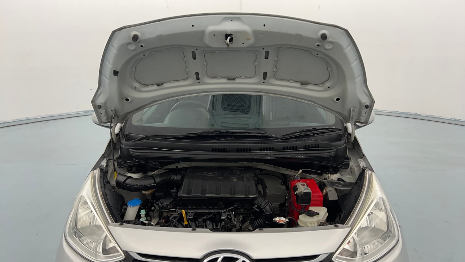 Used 2019 Hyundai Grand i10 Magna 1.2 Kappa VTVT Petrol Manual engine ENGINE & BONNET OPEN FRONT VIEW