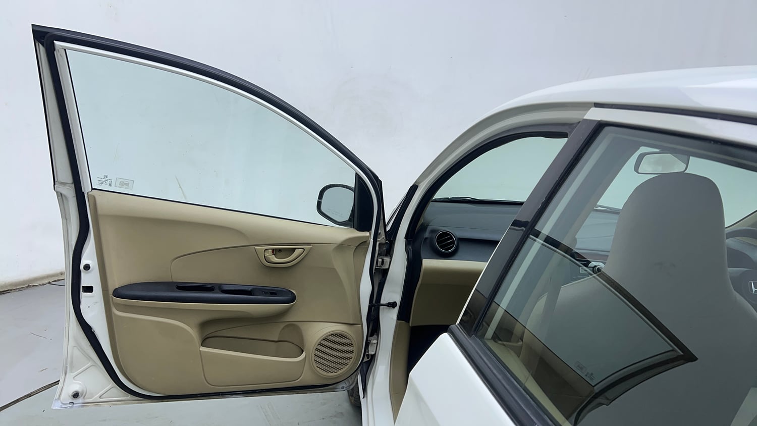 Used 2015 Honda Amaze 1.5 S i-DTEC Diesel Manual interior LEFT FRONT DOOR OPEN VIEW