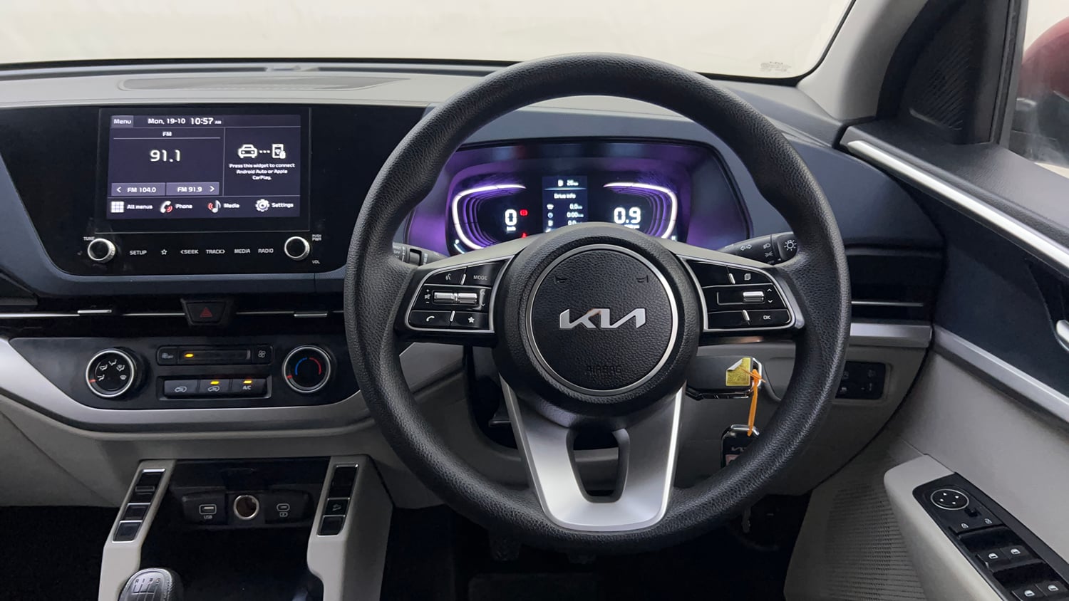 Used 2025 Kia Carens Premium (O) 1.5 Petrol 7 STR Petrol Manual interior STEERING VIEW