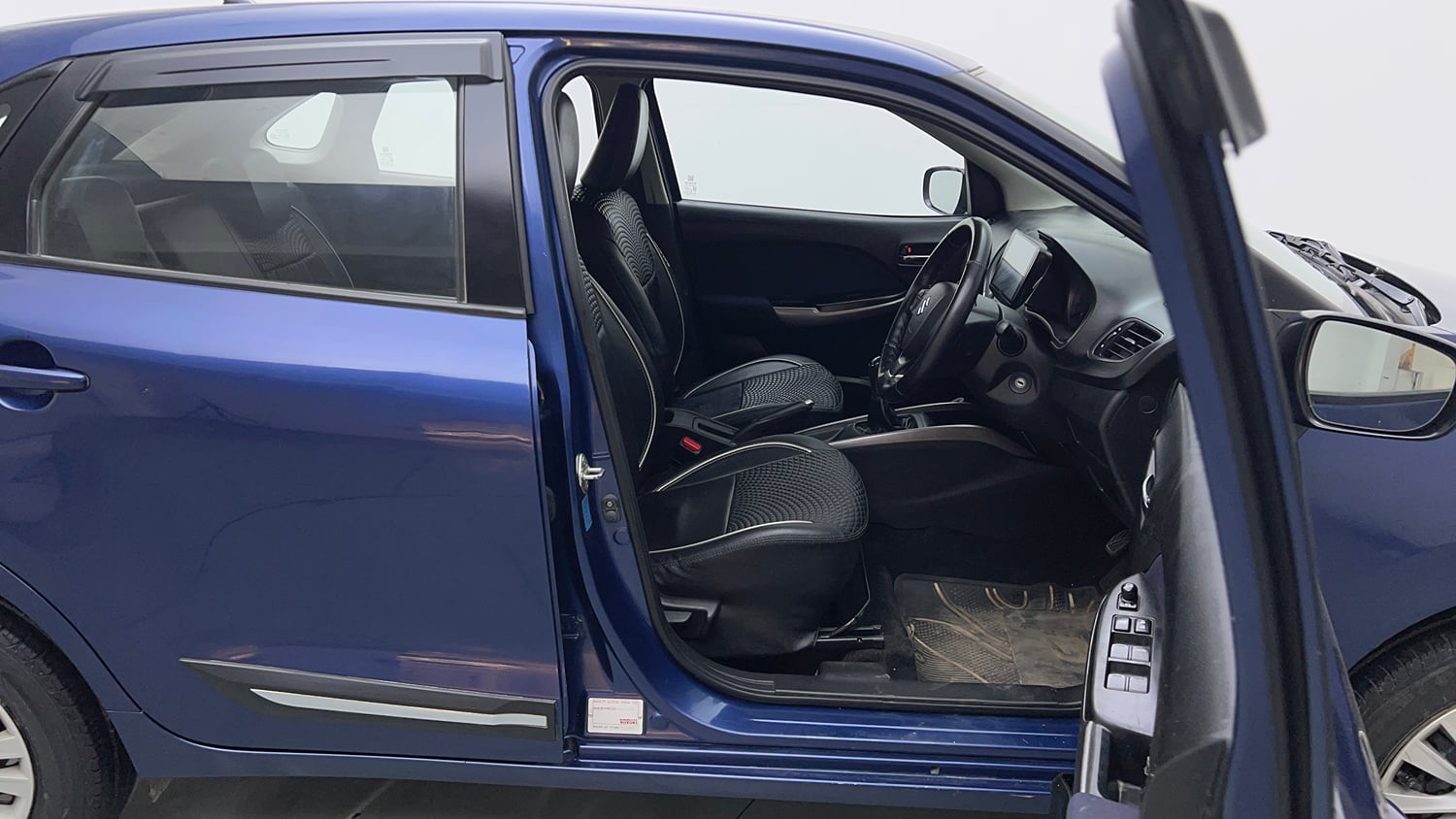 Used 2019 Maruti Suzuki Baleno Delta Petrol Manual interior RIGHT SIDE FRONT DOOR CABIN VIEW