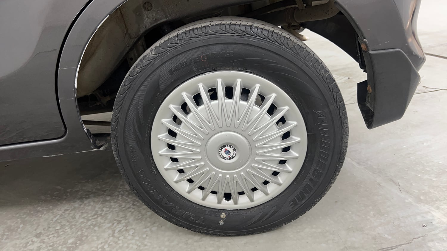 Used 2017 Maruti Suzuki Alto 800 LXi Petrol Manual tyres LEFT REAR TYRE RIM VIEW