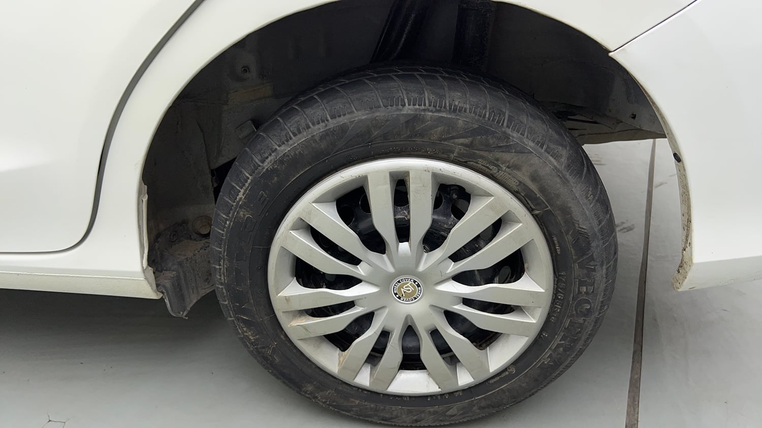 Used 2022 Honda Amaze S MT 1.2 Petrol Petrol Manual tyres LEFT REAR TYRE RIM VIEW