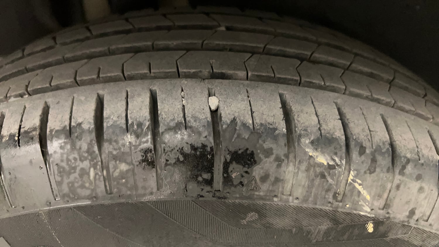 Used 2019 Maruti Suzuki Swift ZXi Plus Petrol Manual tyres RIGHT REAR TYRE TREAD VIEW