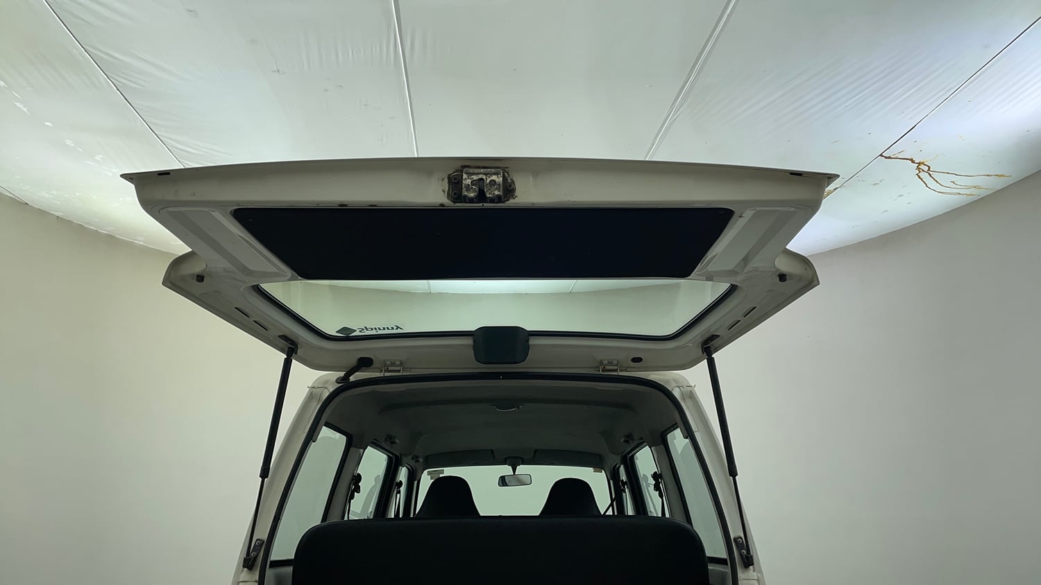 Used 2016 Maruti Suzuki Eeco 5 STR WITH A/C+HTR Petrol Manual interior DICKY DOOR OPEN VIEW