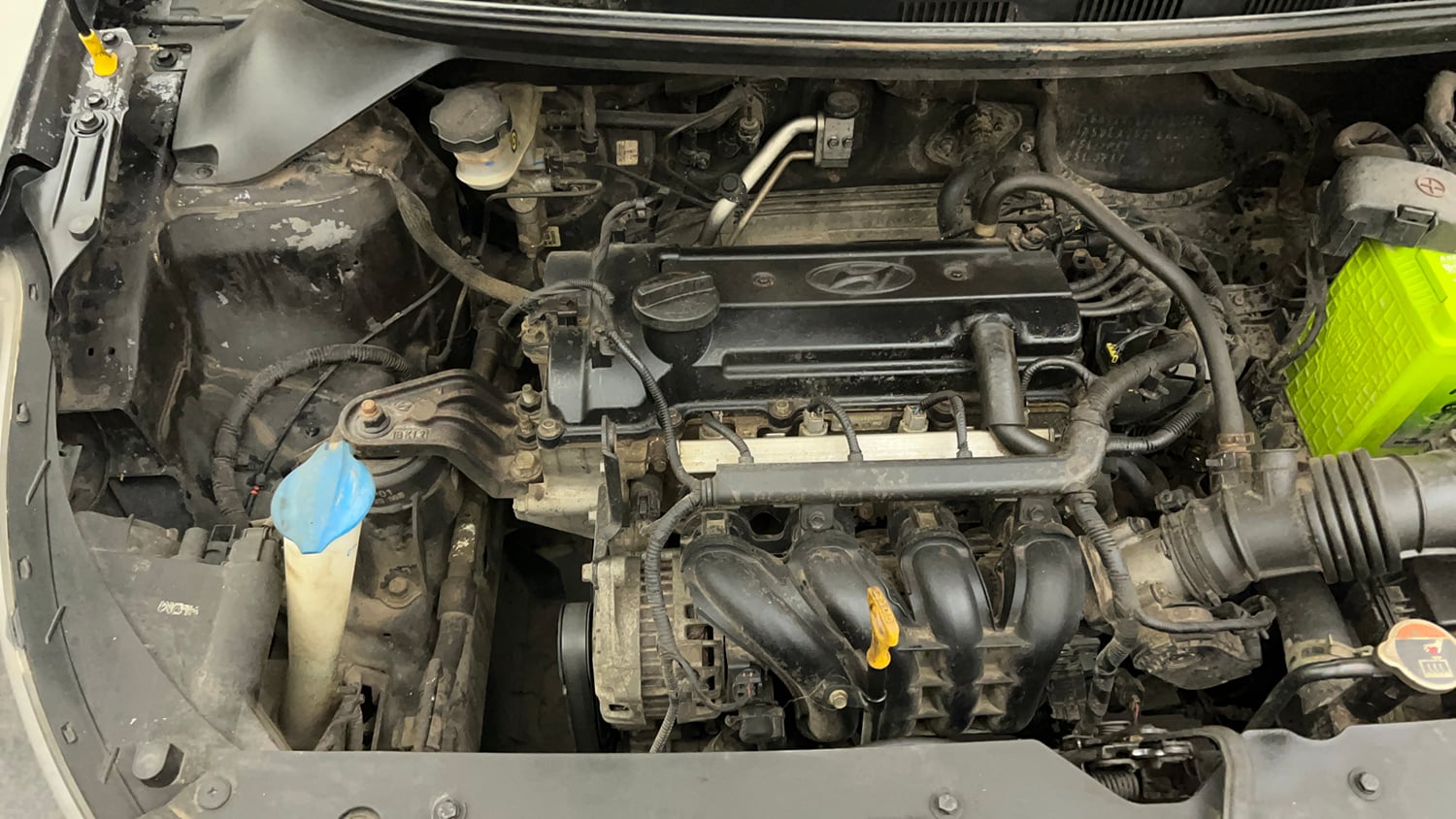 Used 2014 Hyundai Elite i20 Magna 1.2 Petrol Manual engine ENGINE RIGHT SIDE VIEW